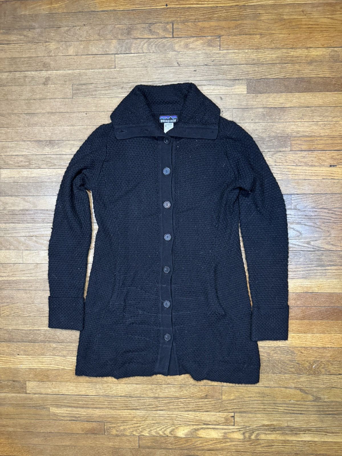Patagonia Patagonia Womens Black Merino Wool Button Down Sweater Coat Size M / US 6-8 / IT 42-44 - 1 Thumbnail