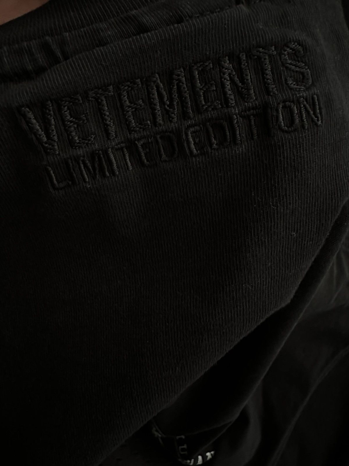 Vetements Vetements Human Identity Tee Size US L / EU 52-54 / 3 - 4 Thumbnail