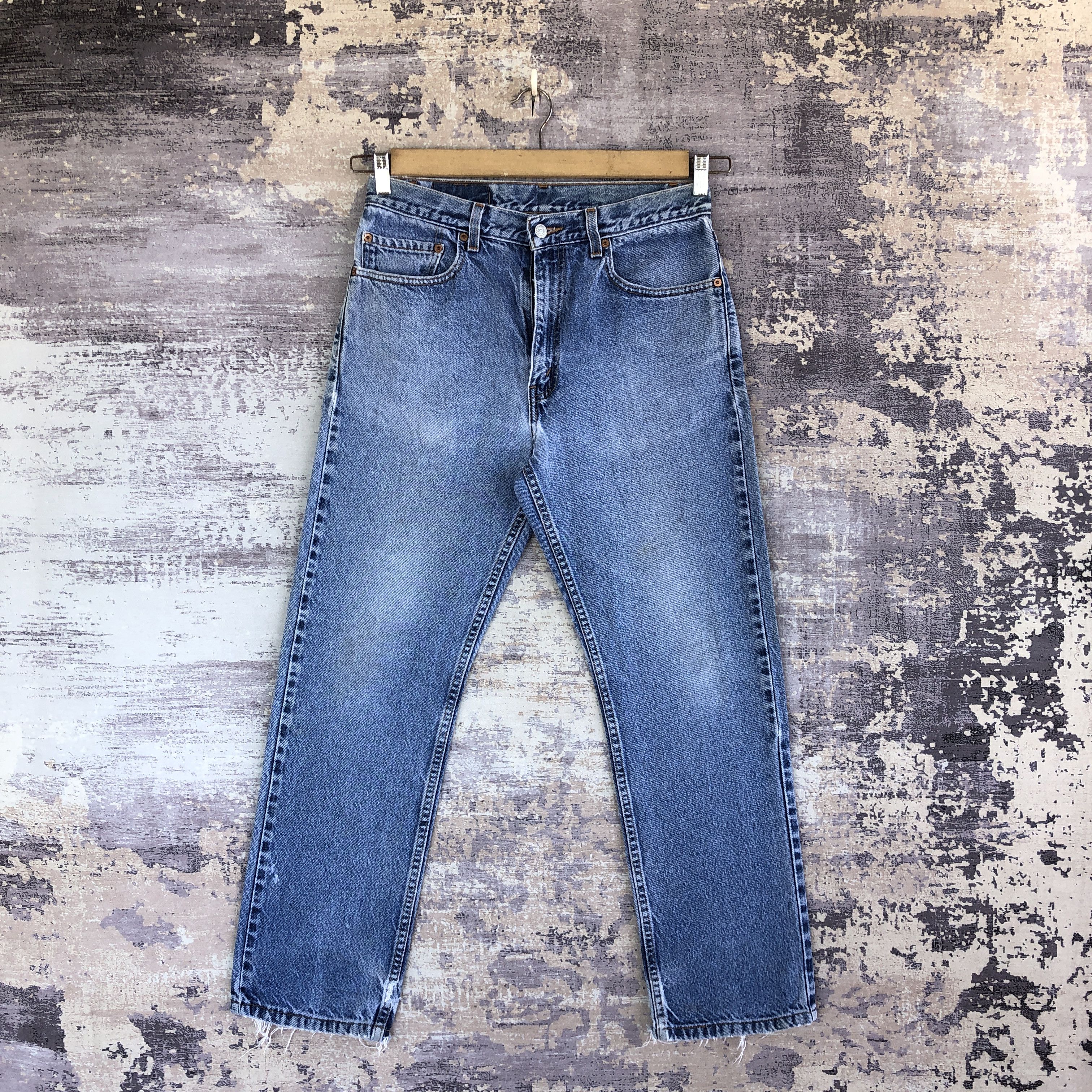Levi's Vintage Levis 505 Distressed Blue Wash Jeans Levi's Denim Size US 32 / EU 48 - 1 Thumbnail