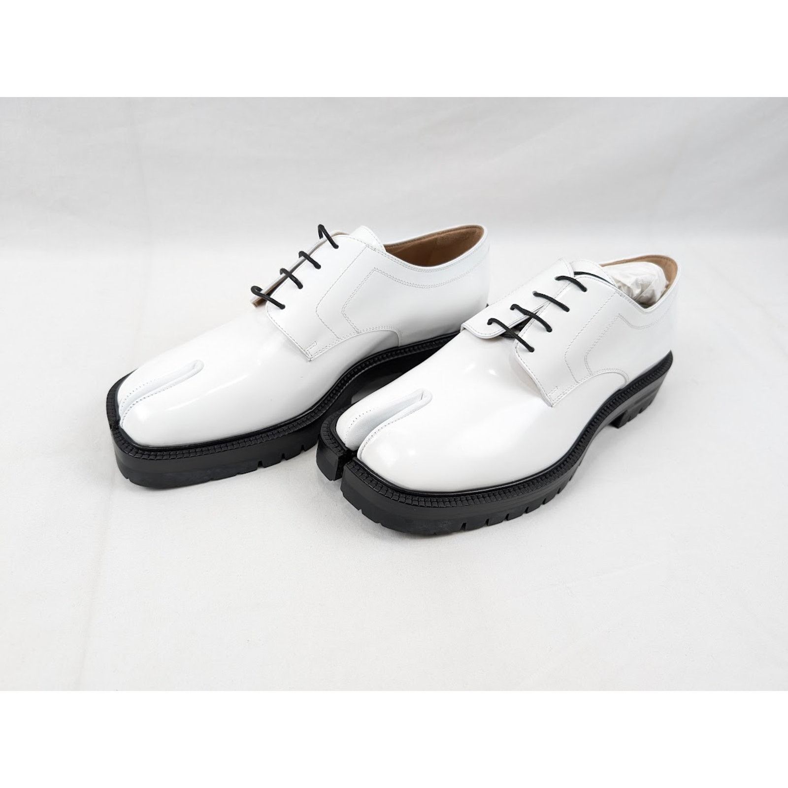 Maison Margiela o1rshd1 Laced Tabi Loafers in White Size US 11 / EU 44 - 17 Thumbnail