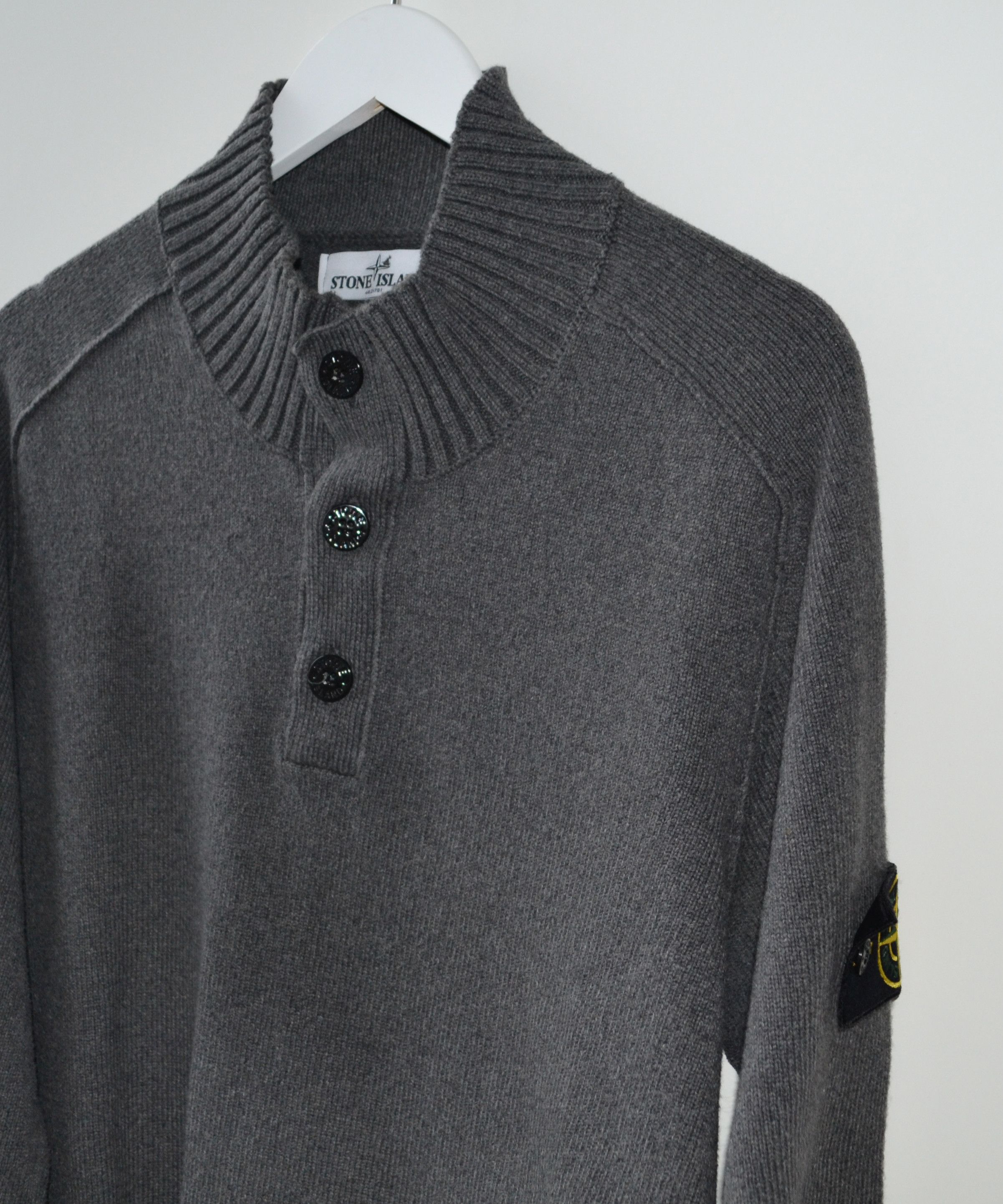 Stone Island STONE ISLAND Sweater Knit Jumper Gray Buttons Size L-XL Size US XL / EU 56 / 4 - 1 Thumbnail