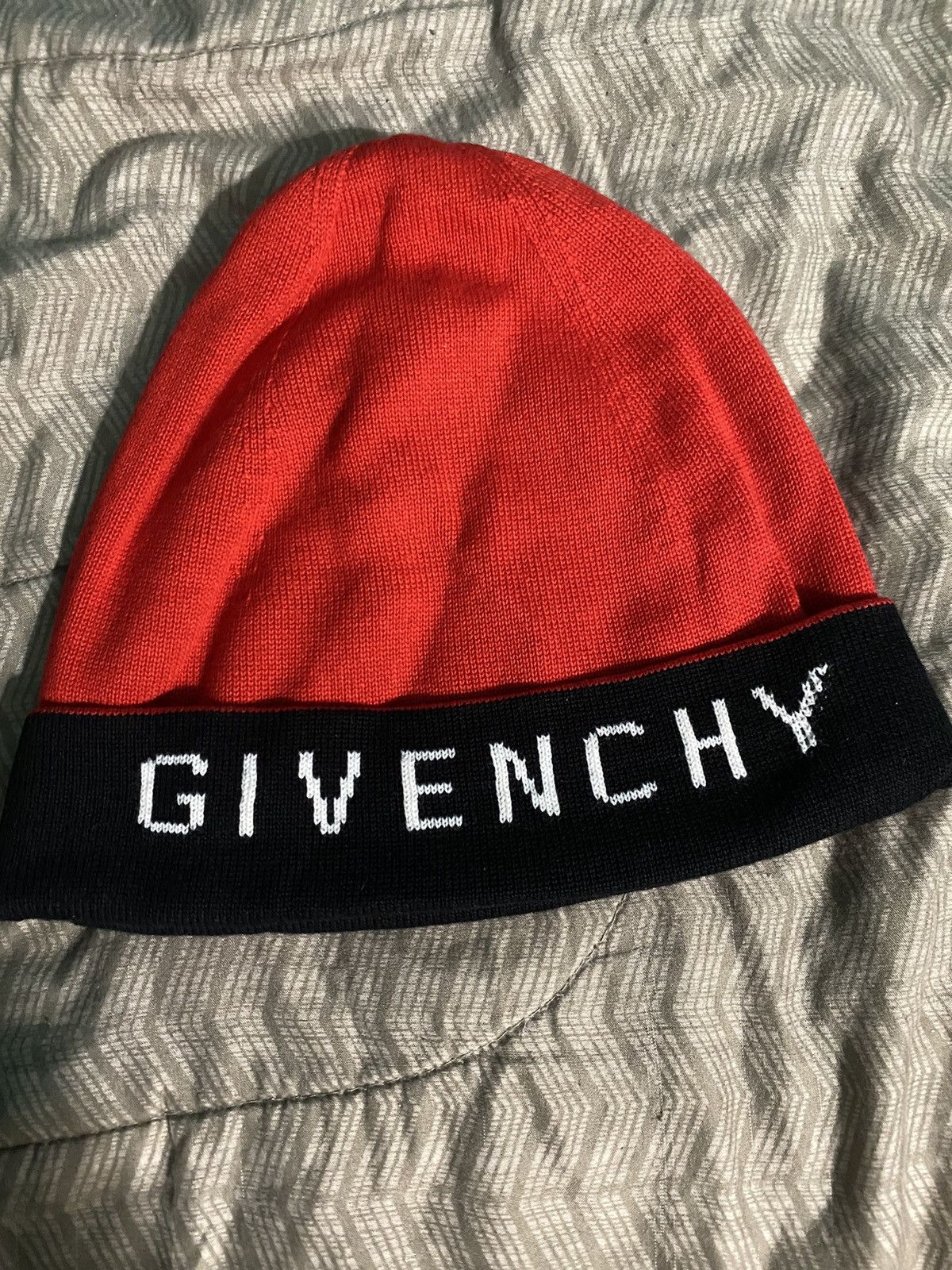 Givenchy Givenchy Beanie Size ONE SIZE - 1 Thumbnail