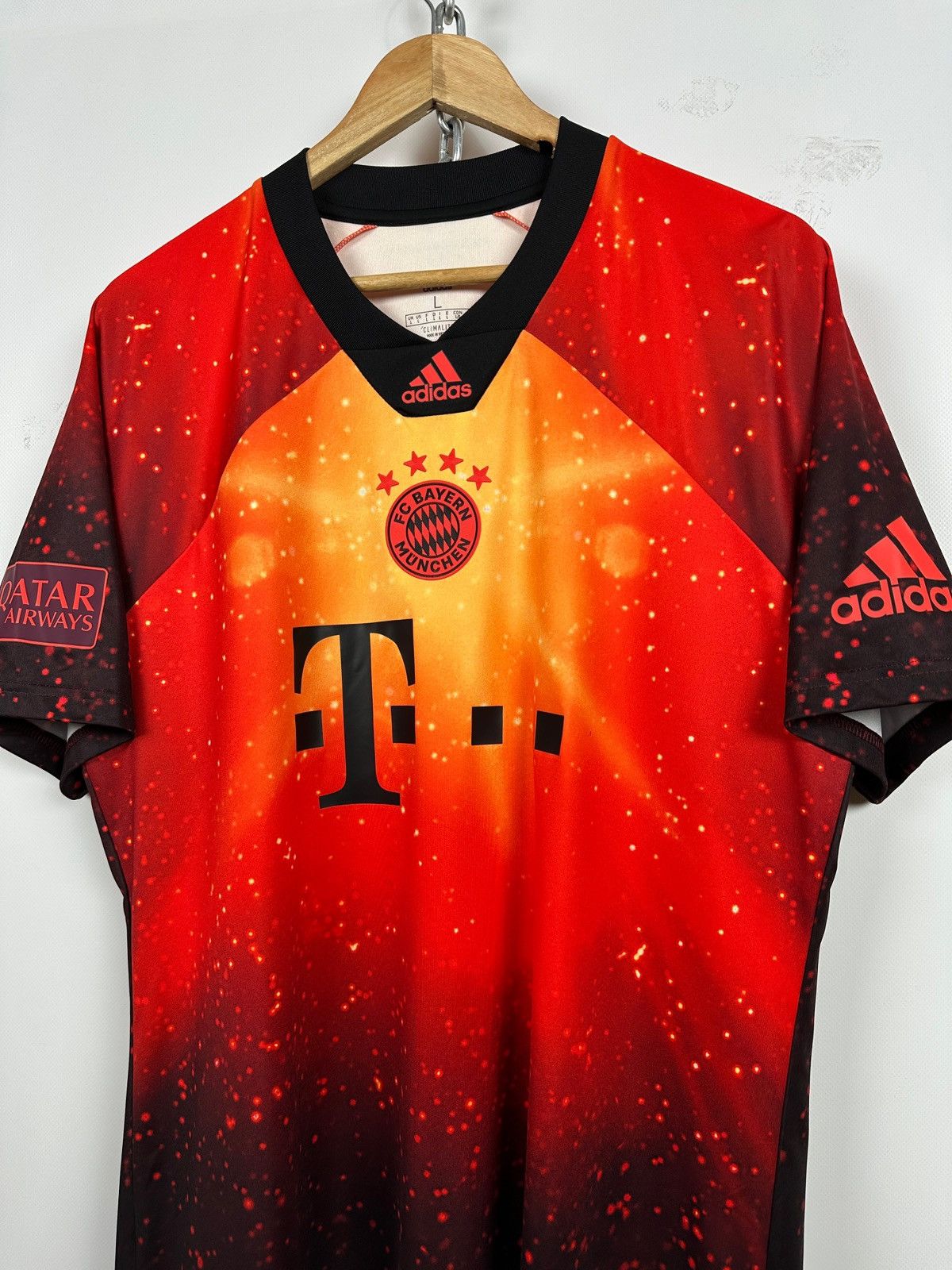 Adidas Adidas Bayern Munich Alaba #27 Special Kit Limited Edition Size US L / EU 52-54 / 3 - 4 Thumbnail