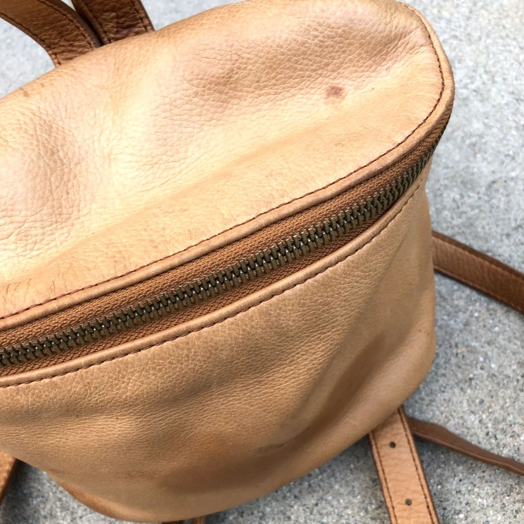 Vintage VTG MARGOT NEW YORK Mini Backpack Leather Women's Zip Bag Brown 9"x6"x4" Backpack Women Brown Leather Zip Bag 9 W x 6 H x 4 D Size ONE SIZE - 3 Thumbnail