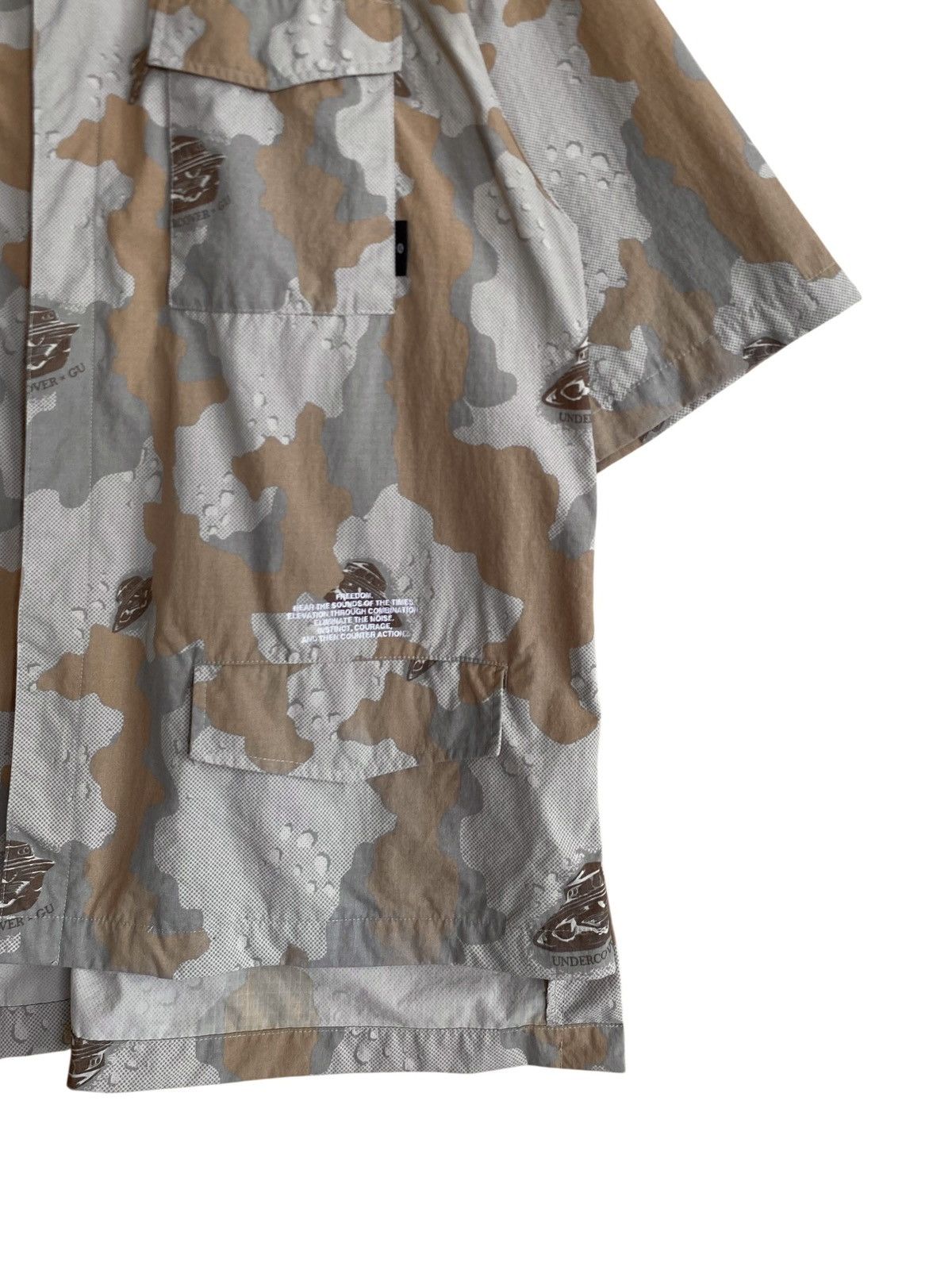 GU × Undercover Rare Japanese Brand GU X Undercover Desert Camo Baggy Shirt Size US XL / EU 56 / 4 - 5 Thumbnail