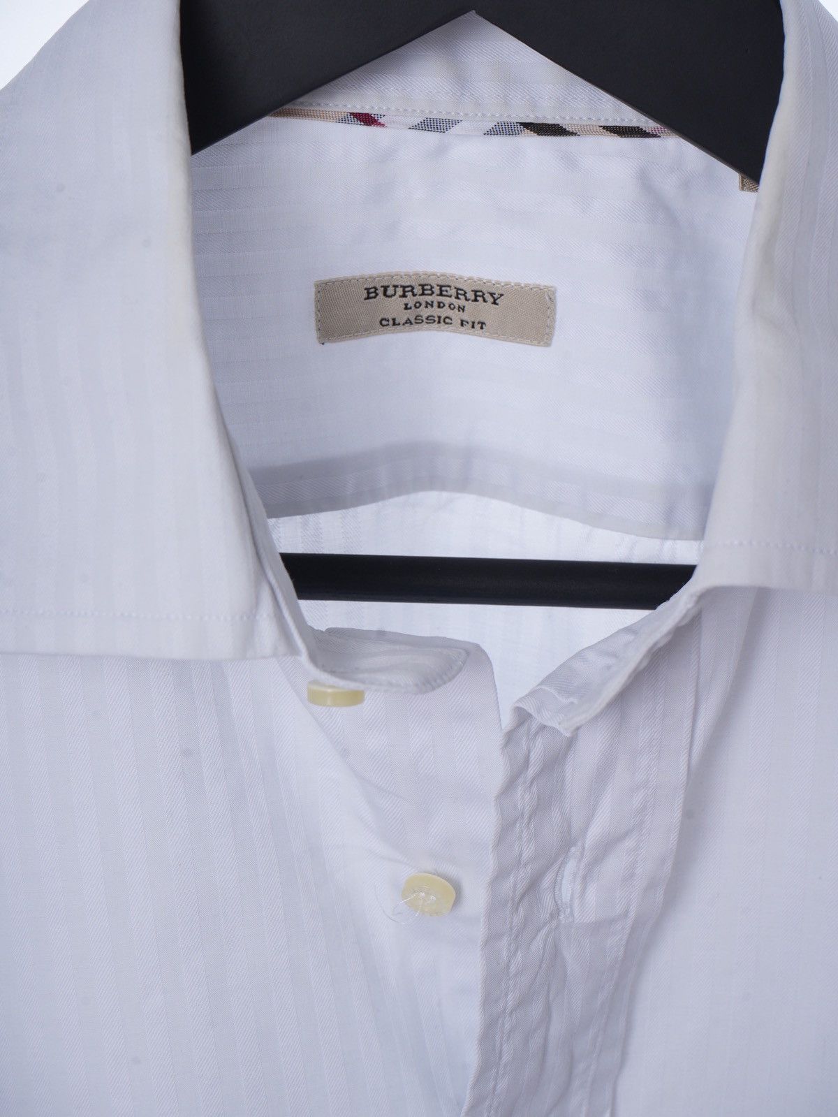 Burberry Burberry London Shirt Button Up Long Sleeve Size US L / EU 52-54 / 3 - 4 Thumbnail
