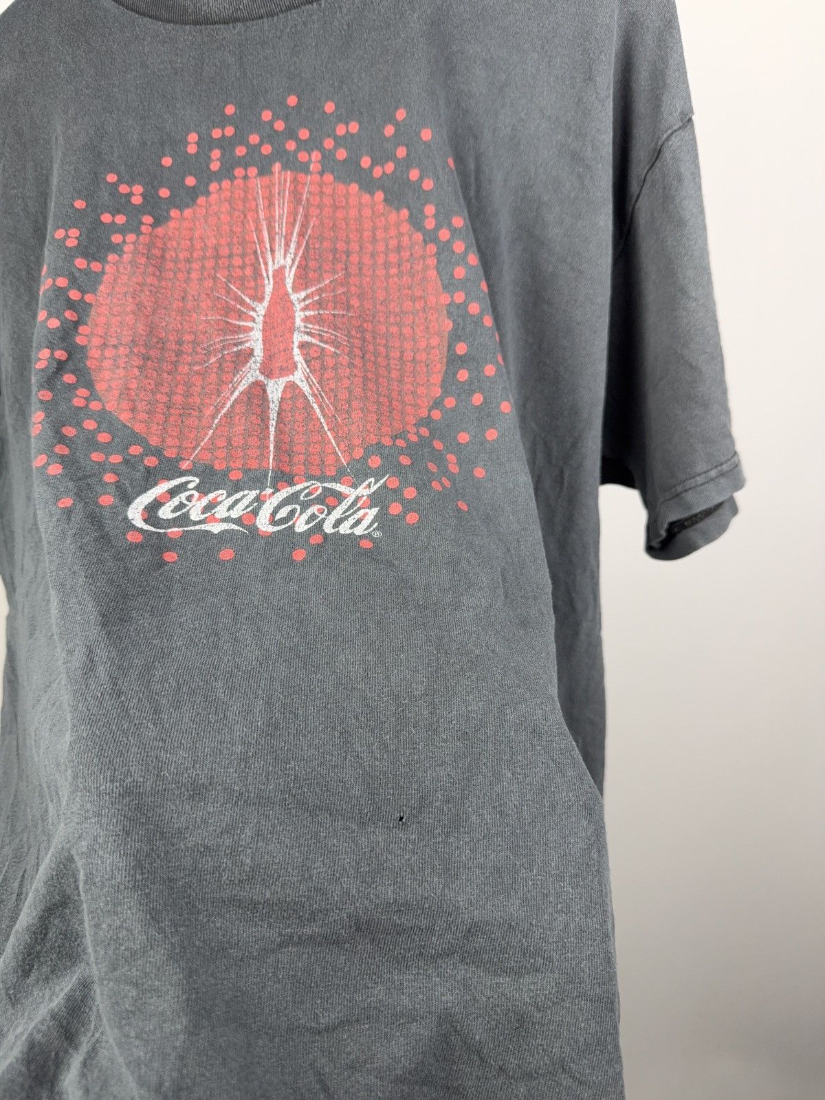 Coca Cola Vintage 90s Retro Coca-Cola Red Dot Bottle Graphic T-Shirt Size US XL / EU 56 / 4 - 7 Thumbnail