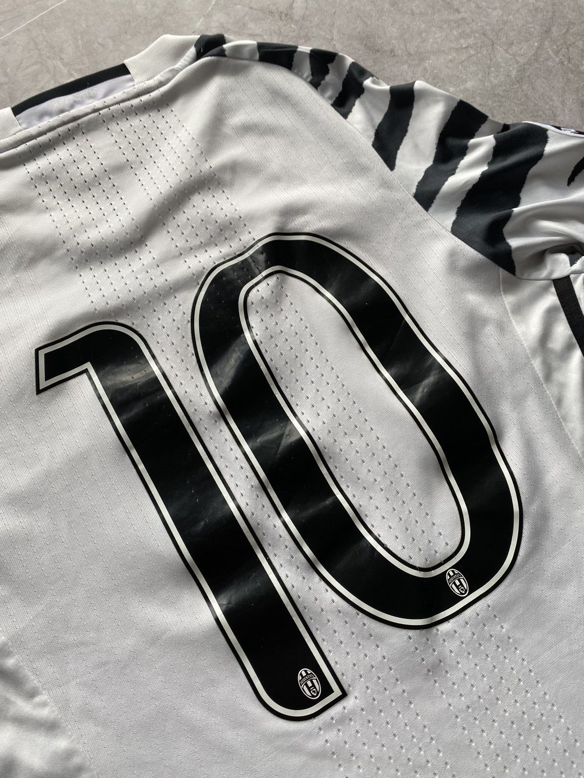 Adidas 🇮🇹Adidas 2016-17 FC Juventus # 10 Football Soccer Jersey Size US S / EU 44-46 / 1 - 16 Thumbnail