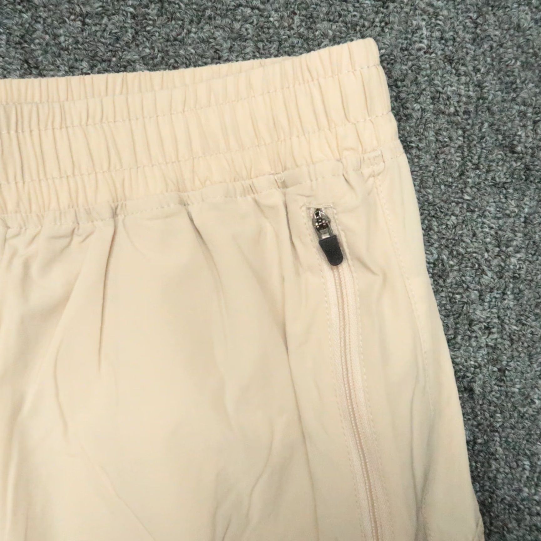 YoungLA YoungLA Shorts Mens M Khaki Tan Cargo Training Gym Zip Pockets NWT Beige Regular Pockets Athletic Casual 60% Cotton? (Wait can't add) Size US 31 - 2 Thumbnail