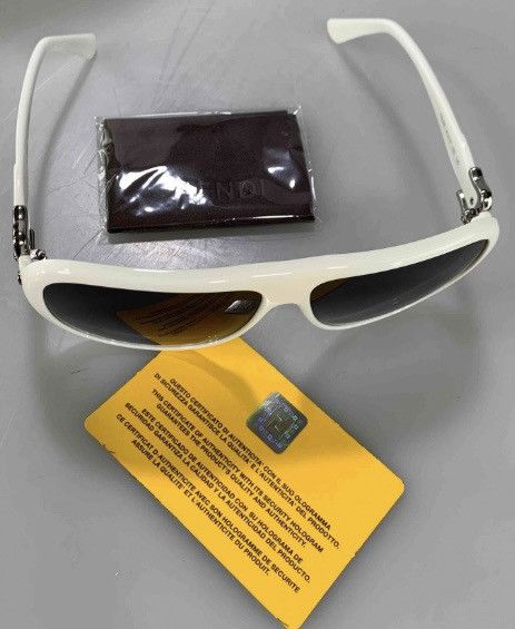 Fendi Fendi 🇮🇹 blanc logo cold insert aviator sunglasses NEW Size ONE SIZE - 2 Thumbnail