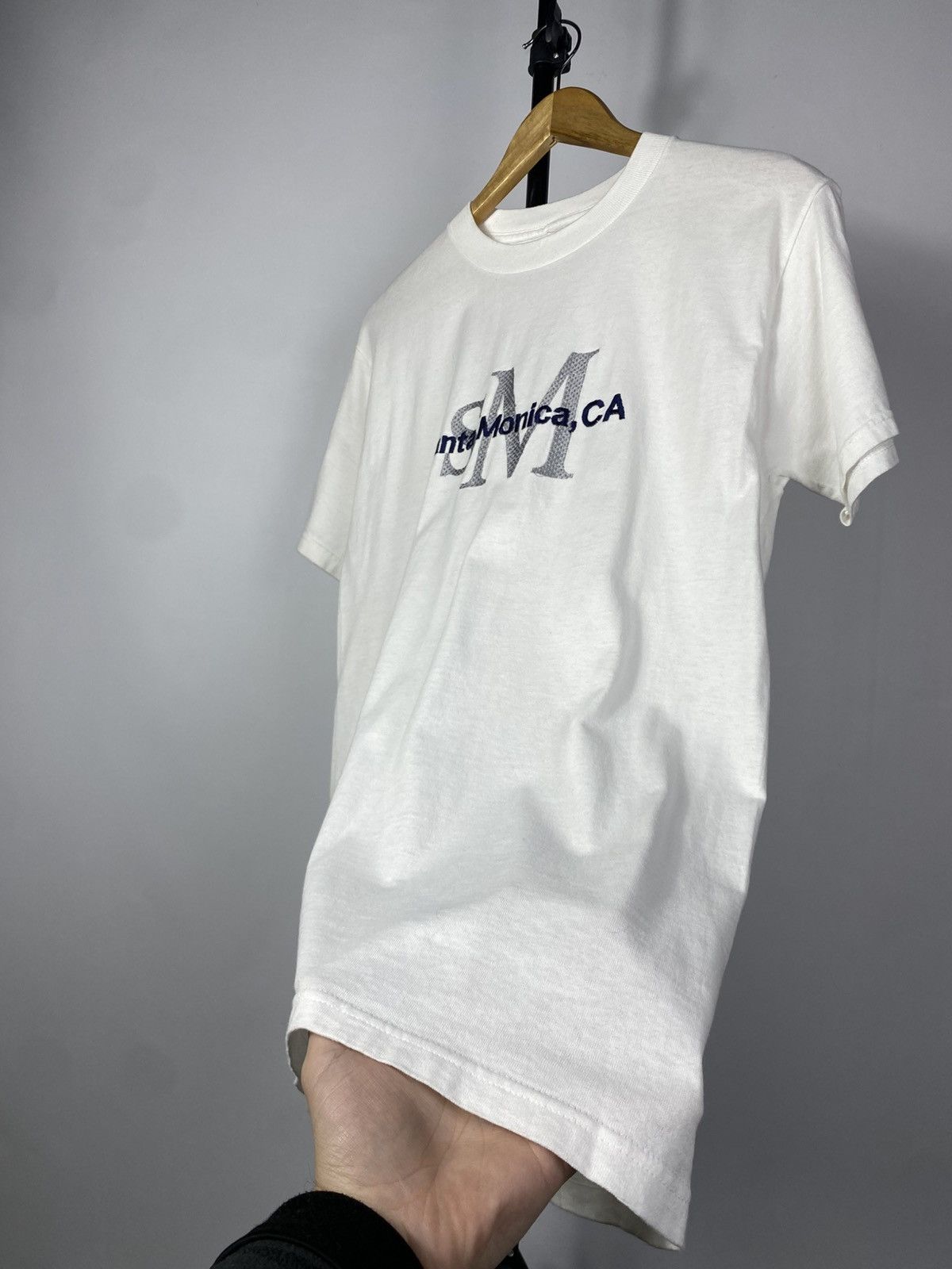 Vintage Vintage 90s Big Logo Santa Monica, CA USA Tee Shirt Size US S / EU 44-46 / 1 - 2 Thumbnail