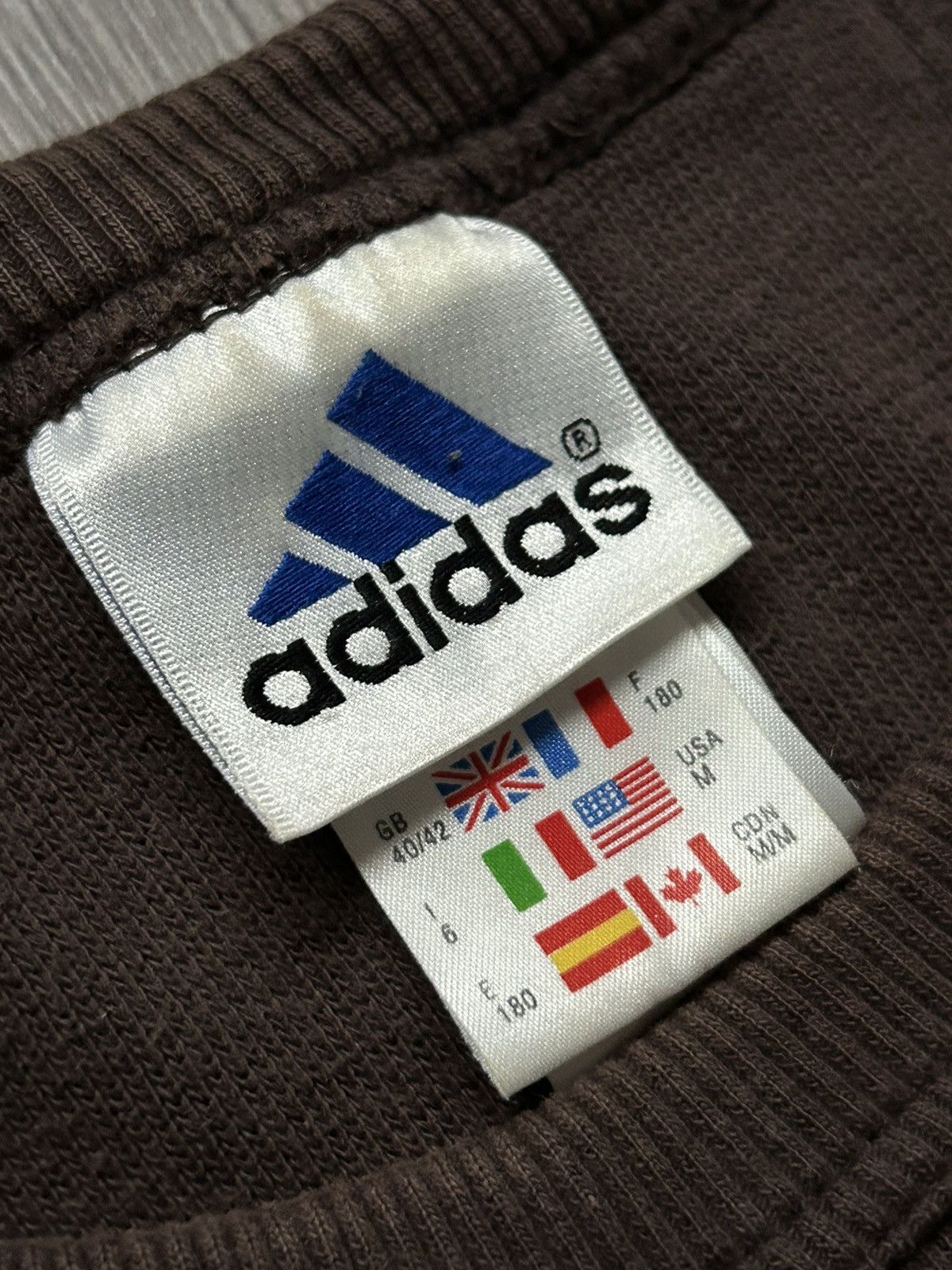 Adidas × Vintage Sweatshirt Adidas Vintage 🔘 1999s 🔘 Streetwear 🔘 Size US M / EU 48-50 / 2 - 4 Thumbnail