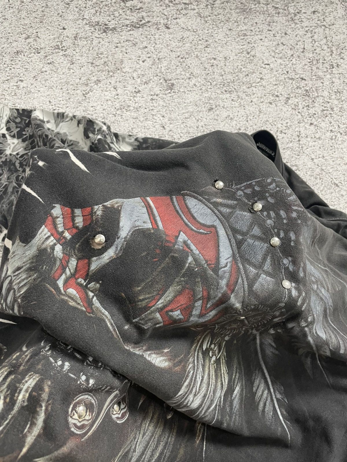 Band Tees Vintage Indian Apache Thrashed Tshirt Tee y2k style Size US XL / EU 56 / 4 - 8 Thumbnail