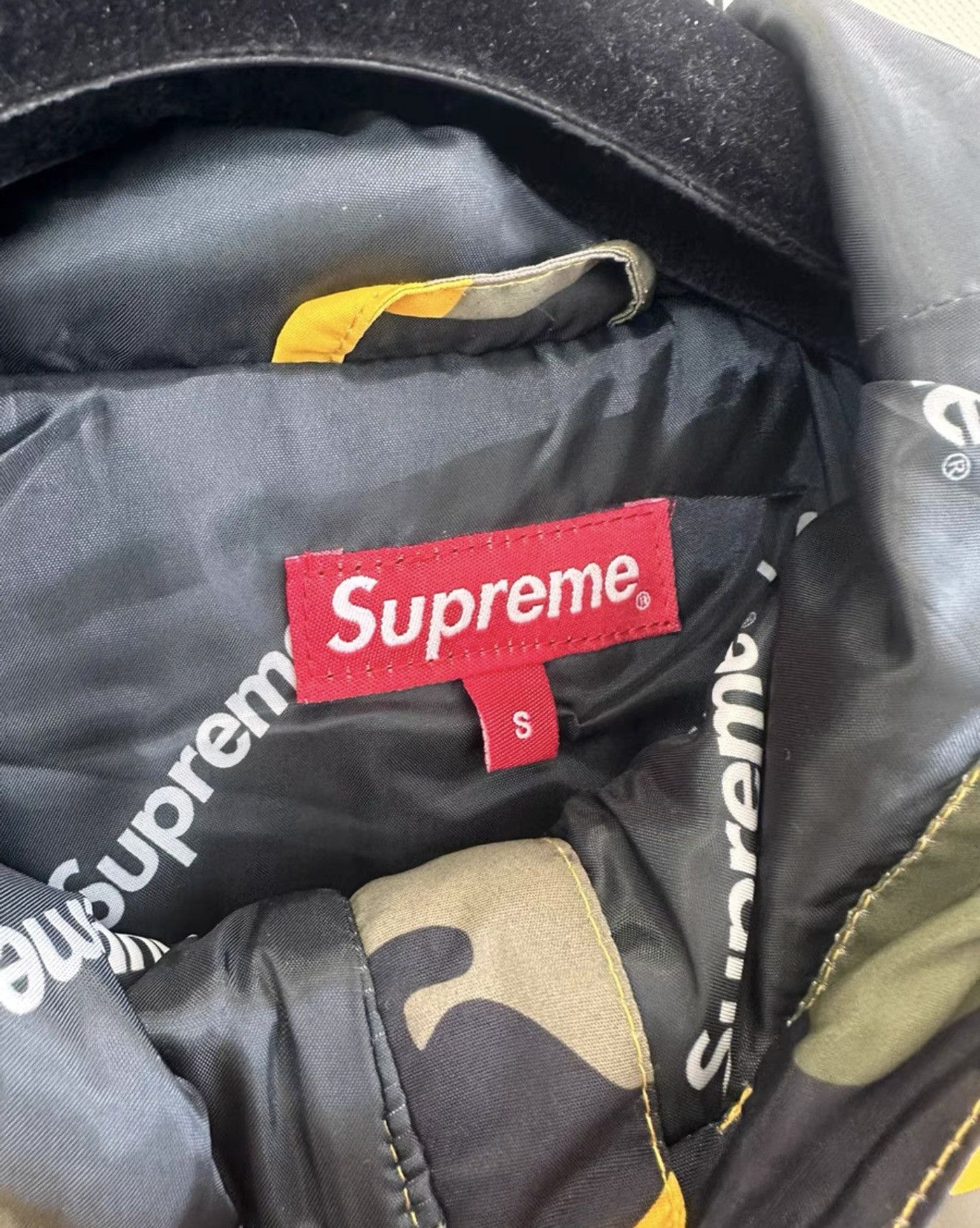 Supreme Supreme yellow camo hooded logo half zip pullover parka Size US S / EU 44-46 / 1 - 3 Thumbnail