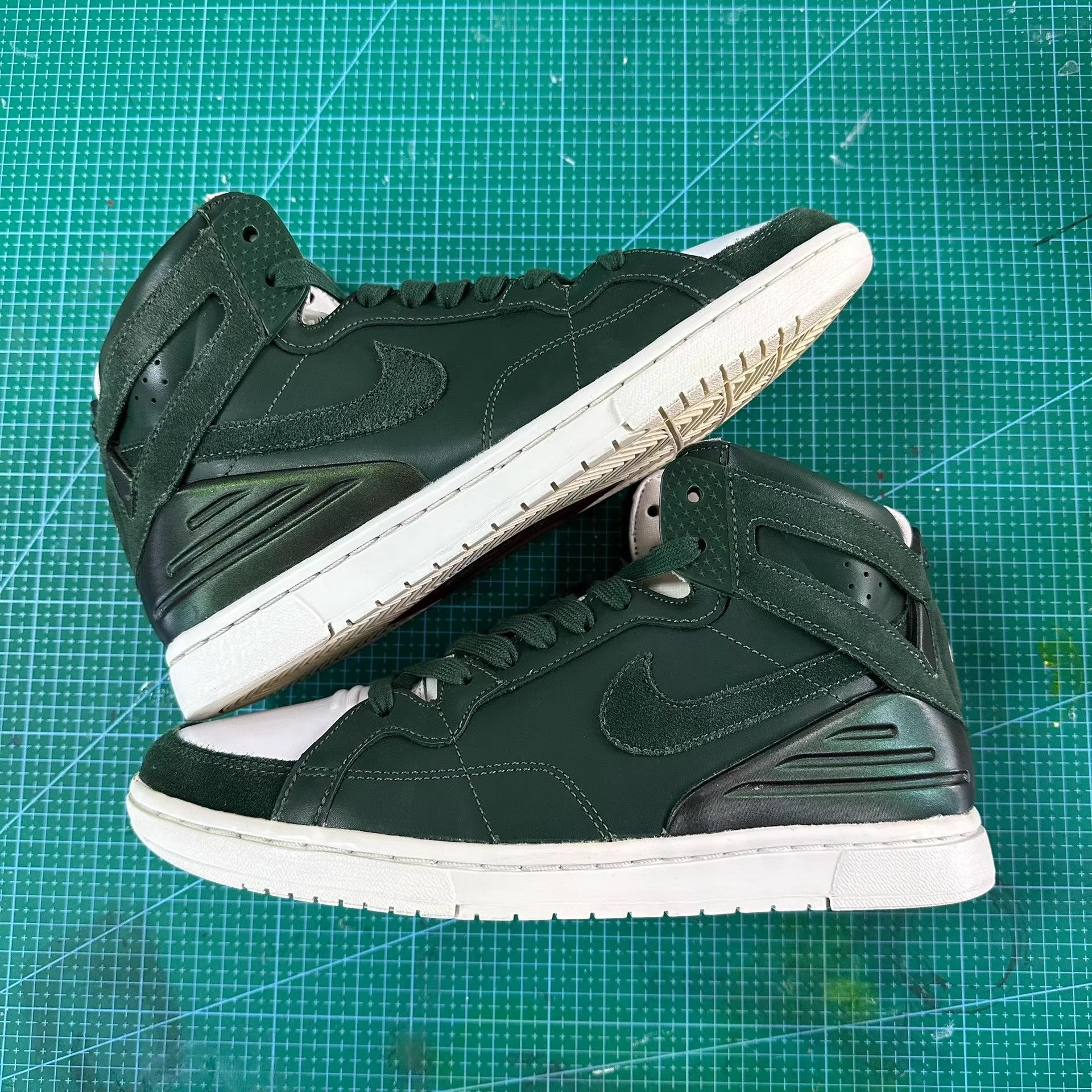 Nike Supreme x Nike Zoom Air 94 Sneakers, White & Green Ｑ20 Size US 8 / EU 41 - 3 Thumbnail