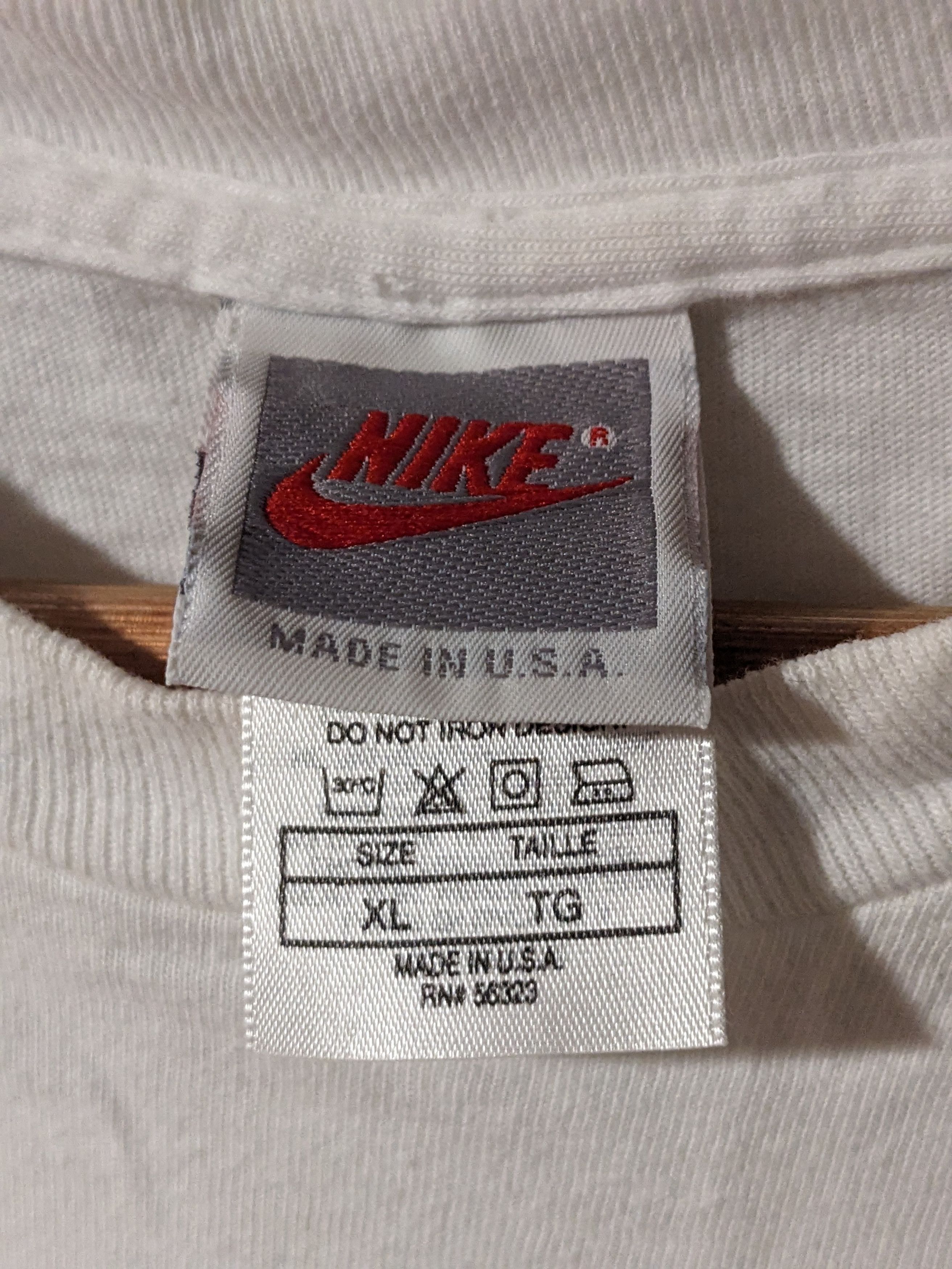 Nike ACG Vintage 90s Nike ACG Center Logo White X-Large T-Shirt Size US XL / EU 56 / 4 - 3 Thumbnail