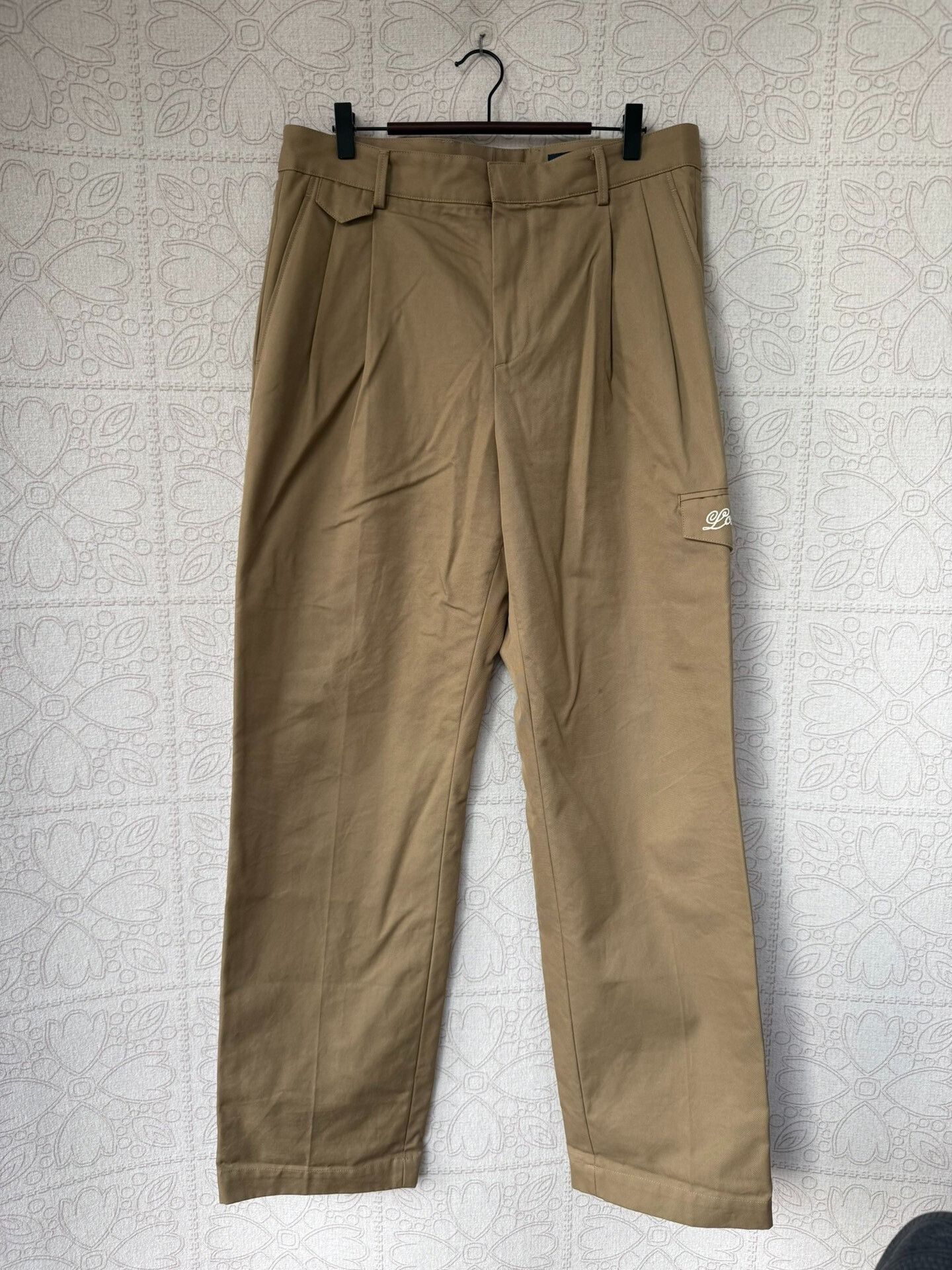 Louis Vuitton Louis Vuitton Beige Embroidered Logo Trousers Size US 32 / EU 48 - 1 Thumbnail