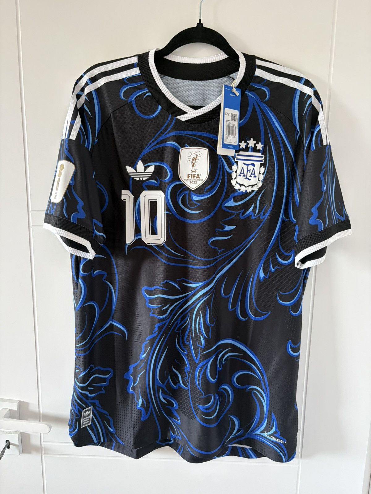 Adidas Argentina adidas 20206 away Messi Authentic Jersey Size US L / EU 52-54 / 3 - 7 Thumbnail