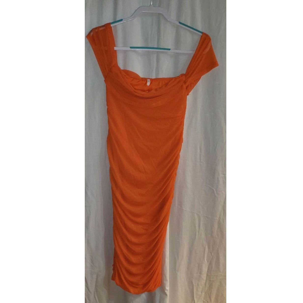 Other Women’s Orange Off Shoulder Pleated Bodycon Dress Size Large Size L / US 10 / IT 46 - 1 Thumbnail