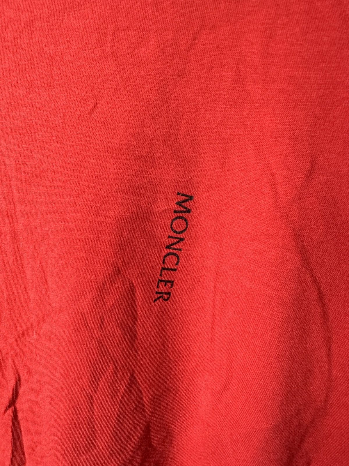 Moncler MONCLER Vertical Logo T-Shirt Size US XL / EU 56 / 4 - 4 Thumbnail