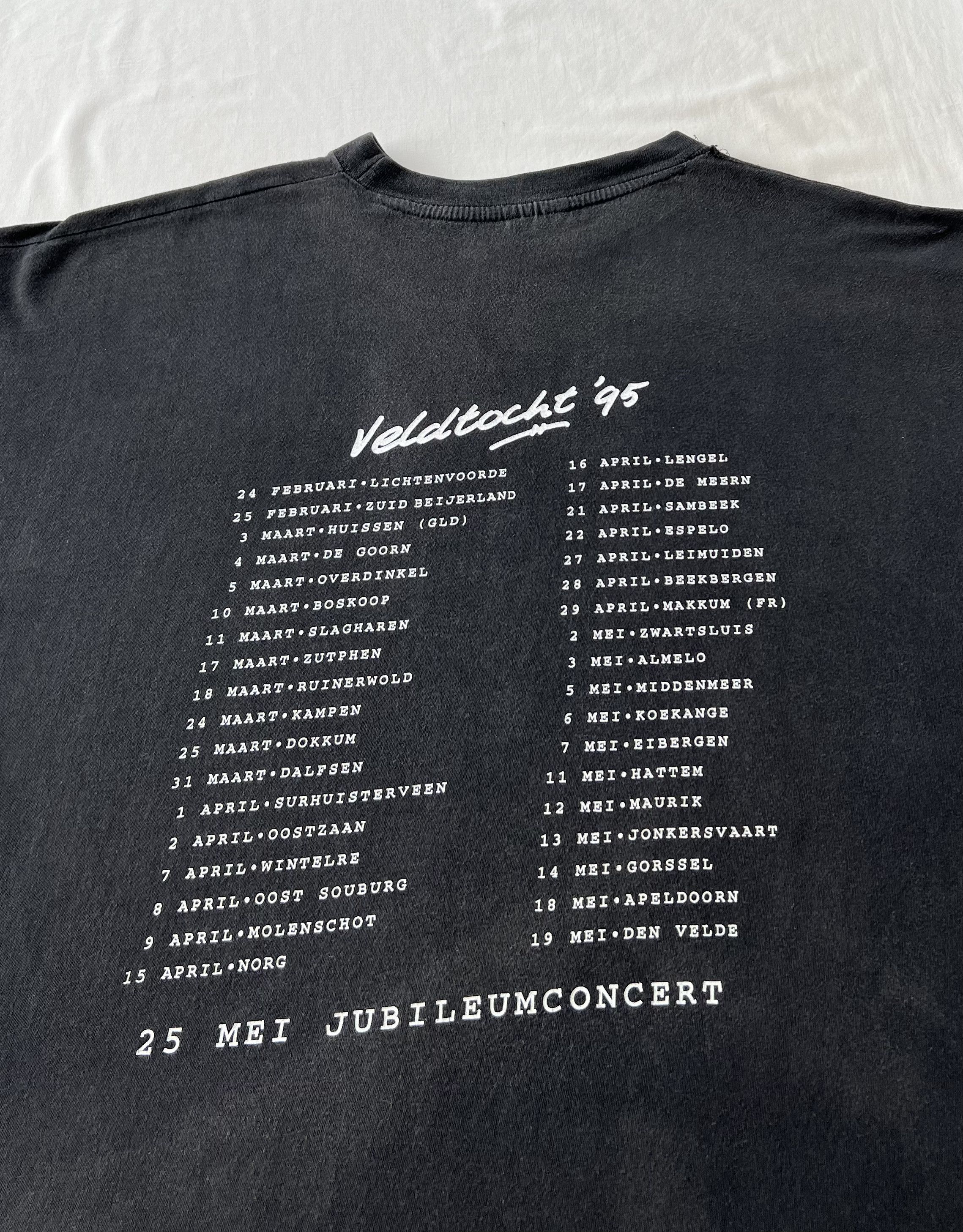 Band Tees Vintage 1995 Normaal 20 Joar Veldtocht Black T-shirt Size US XL / EU 56 / 4 - 17 Thumbnail