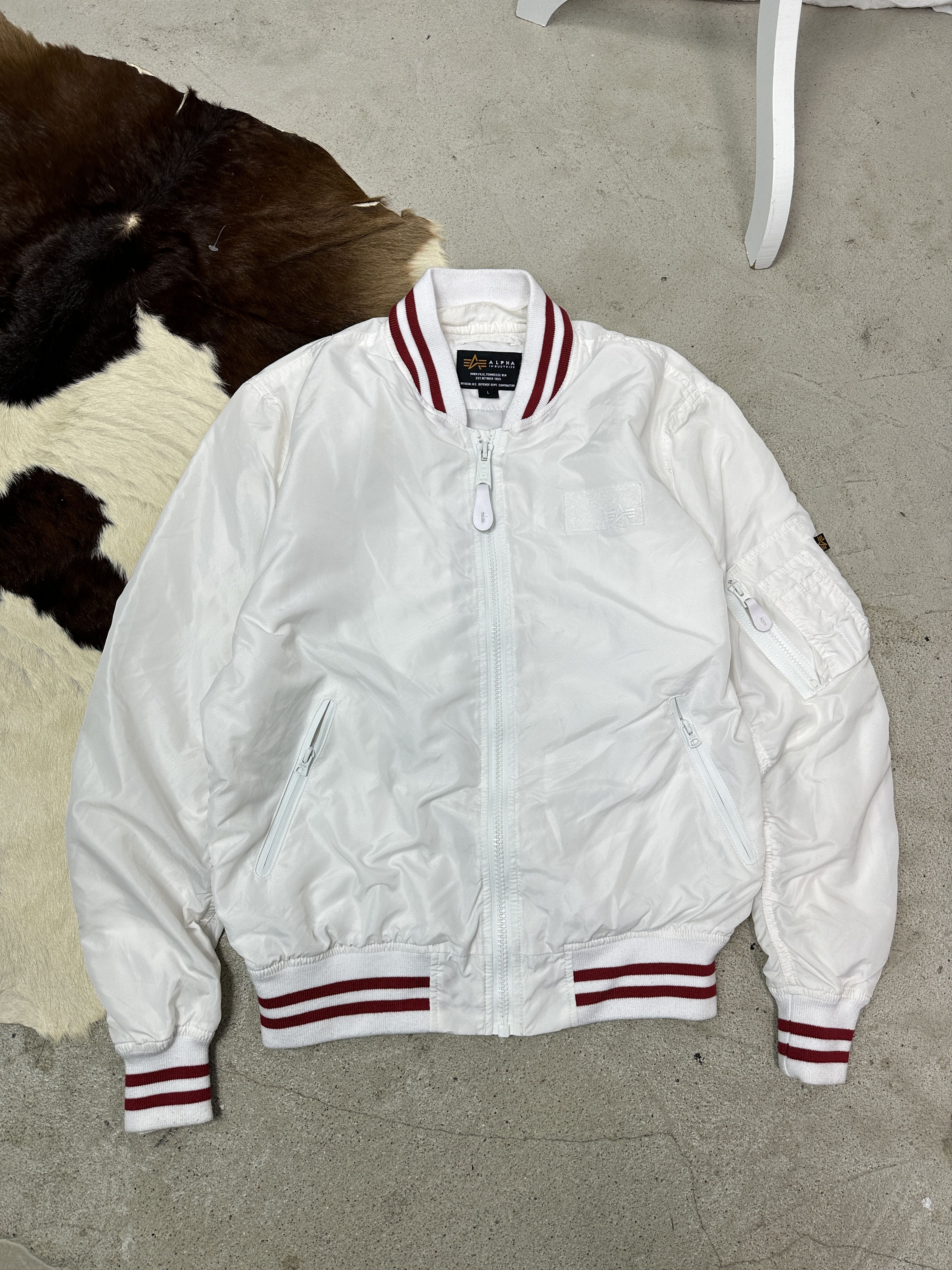 Alpha Industries Vintage Casual Streetwear Alpha Industries Bomber Jacket 00s Size US L / EU 52-54 / 3 - 2 Thumbnail