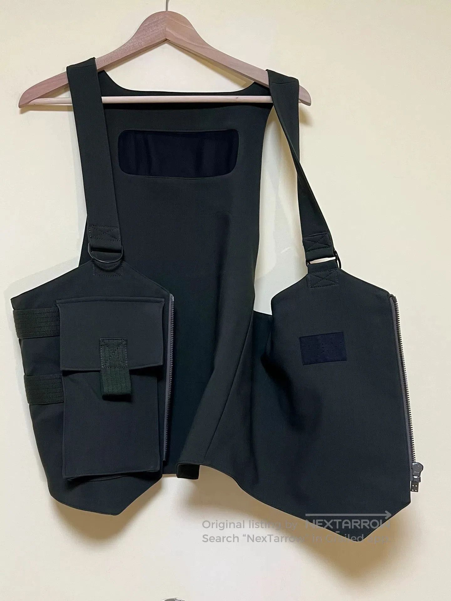 Devoa Stylish Tactical Vest for Versatile Outfits. Size US M / EU 48-50 / 2 - 4 Thumbnail