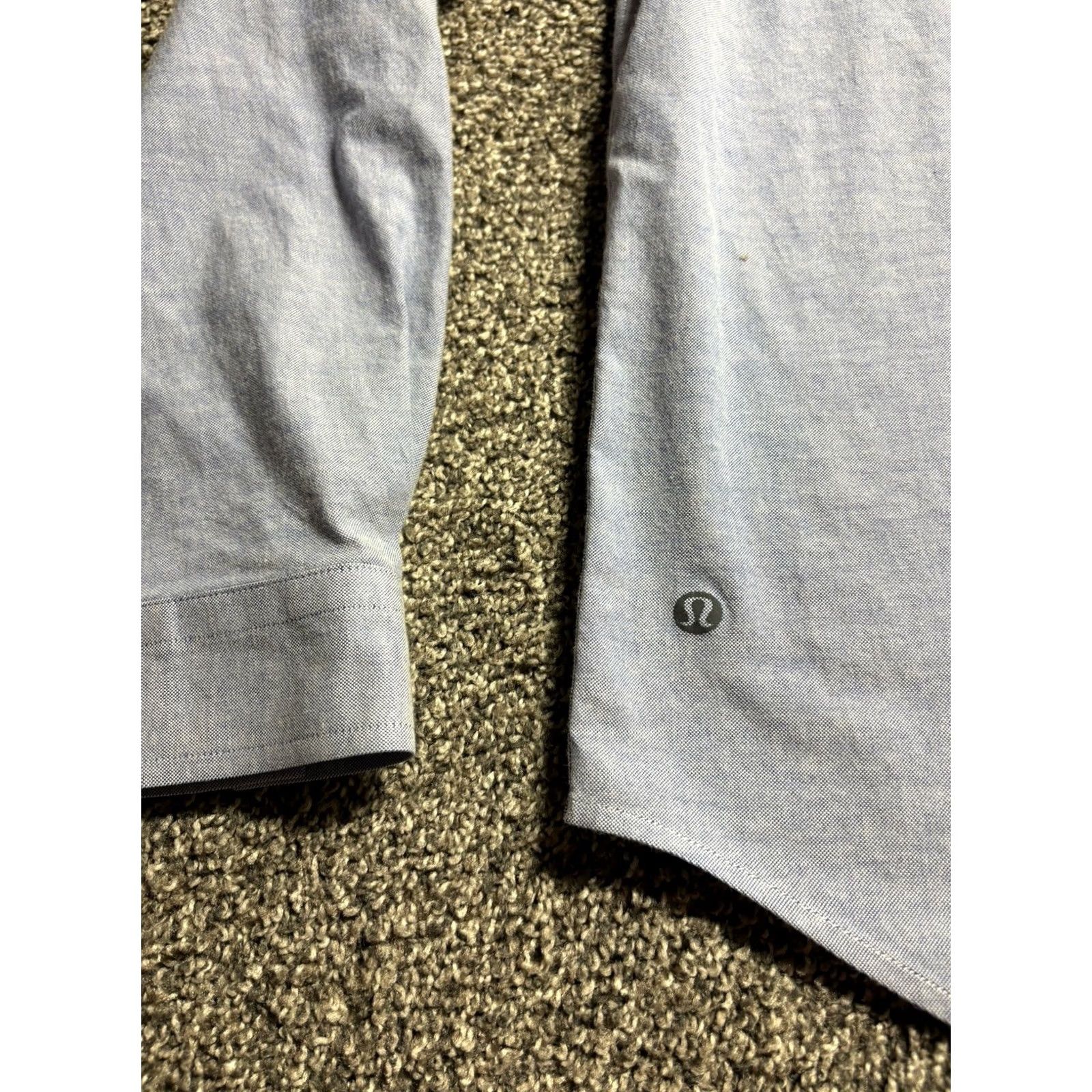 Lululemon Lululemon Oxford Button Up Shirt Mens Large Blue Long Sleeve Stretch Woven Shirt Size US L / EU 52-54 / 3 - 4 Thumbnail
