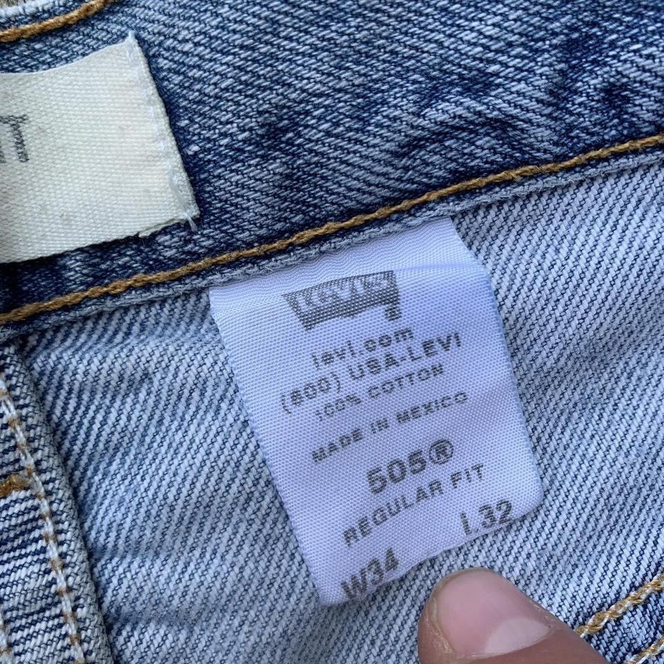 Levi's Vintage Clothing × Vintage Vintage Faded and Worn Light Blue 505 Levis Jeans Wide Legs Size US 34 / EU 50 - 4 Thumbnail