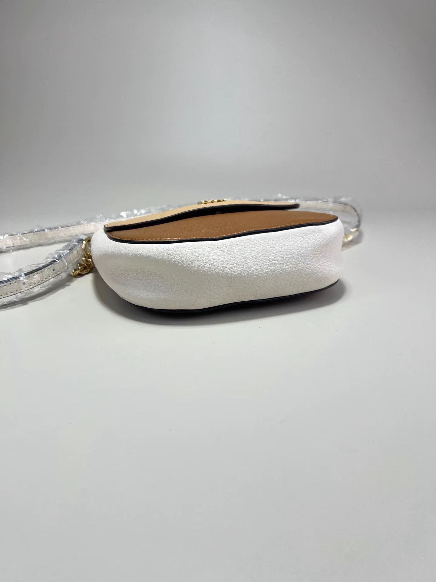 Michael Kors MICHAEL KORS (MK) Shell Shoulder Bag Size ONE SIZE - 5 Thumbnail