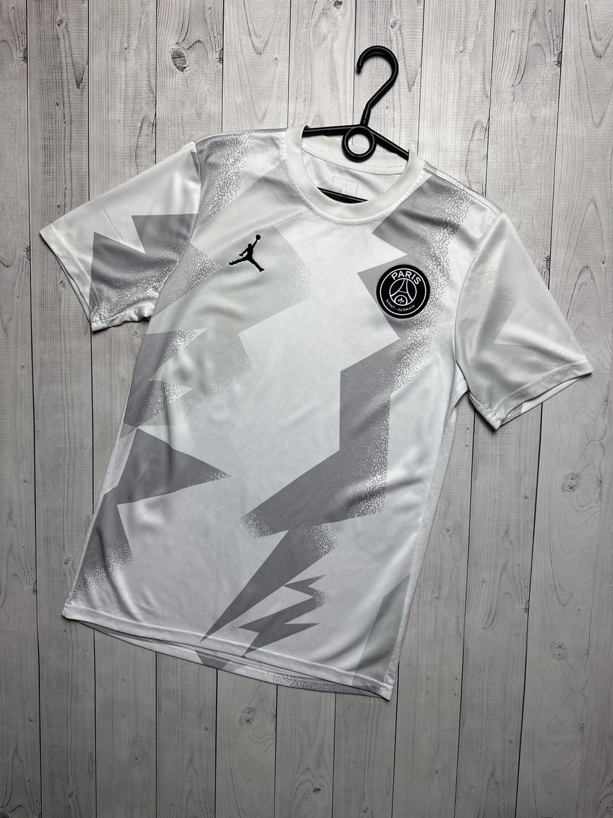 Vintage Jordan Paris PSG jersey size M logo