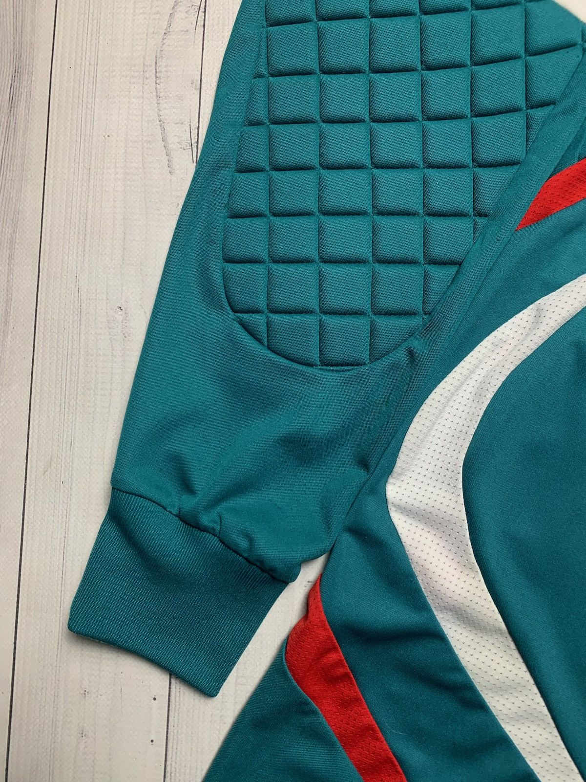 Vintage Vintage adidas Liverpool goalkeeper soccer jersey rare XL Size US XL / EU 56 / 4 - 6 Thumbnail