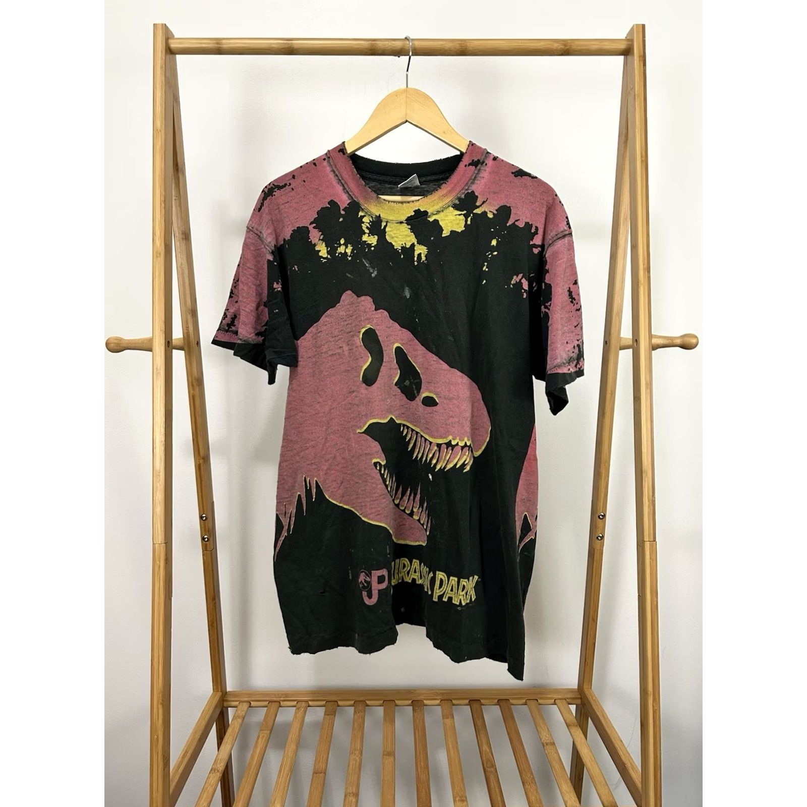 Fruit Of The Loom VTG 90s Jurassic Park T Rex Movie Promo AOP Faded Thrashed T-Shirt Size L Mens Black Shirt Distressed Dinosaur Movie Promo T-Shirt 90s Size US L / EU 52-54 / 3 - 2 Thumbnail