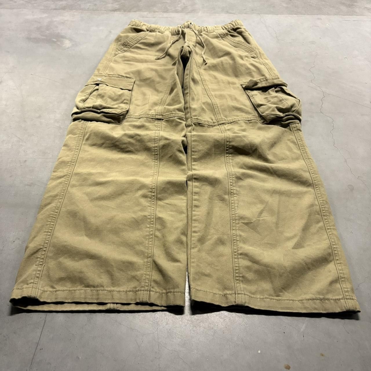 Japanese Brand × Vintage Crazy Vintage Y2K/2000s Super Baggy Khaki Cargo Pants! Size US 32 / EU 48 - 1 Thumbnail