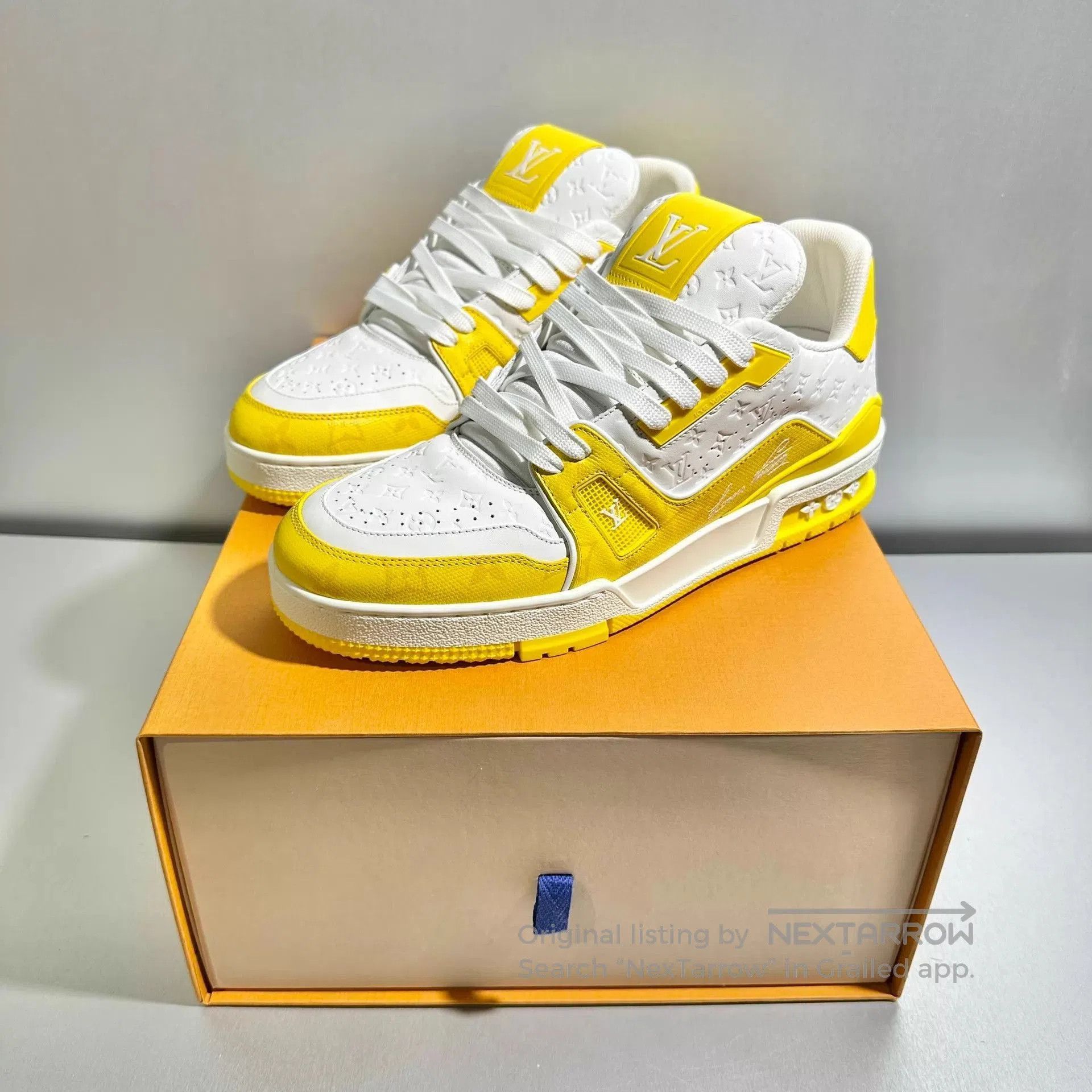 Louis Vuitton Yellow Low. Size US 7 / EU 40 - 8 Thumbnail