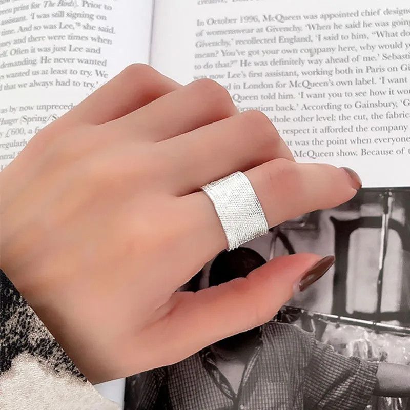 Jewelry Wide Rings Size ONE SIZE - 1 Thumbnail