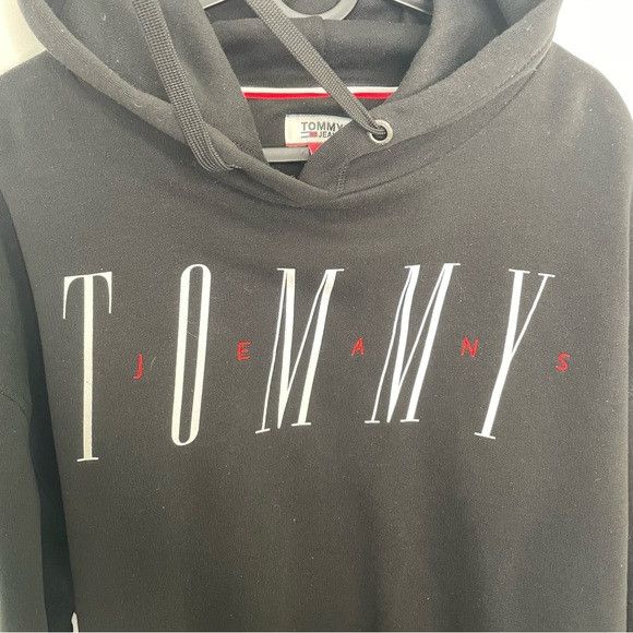 Tommy Jeans Tommy Jeans Women's Essential Logo Hoodie Black M Size M / US 6-8 / IT 42-44 - 4 Thumbnail