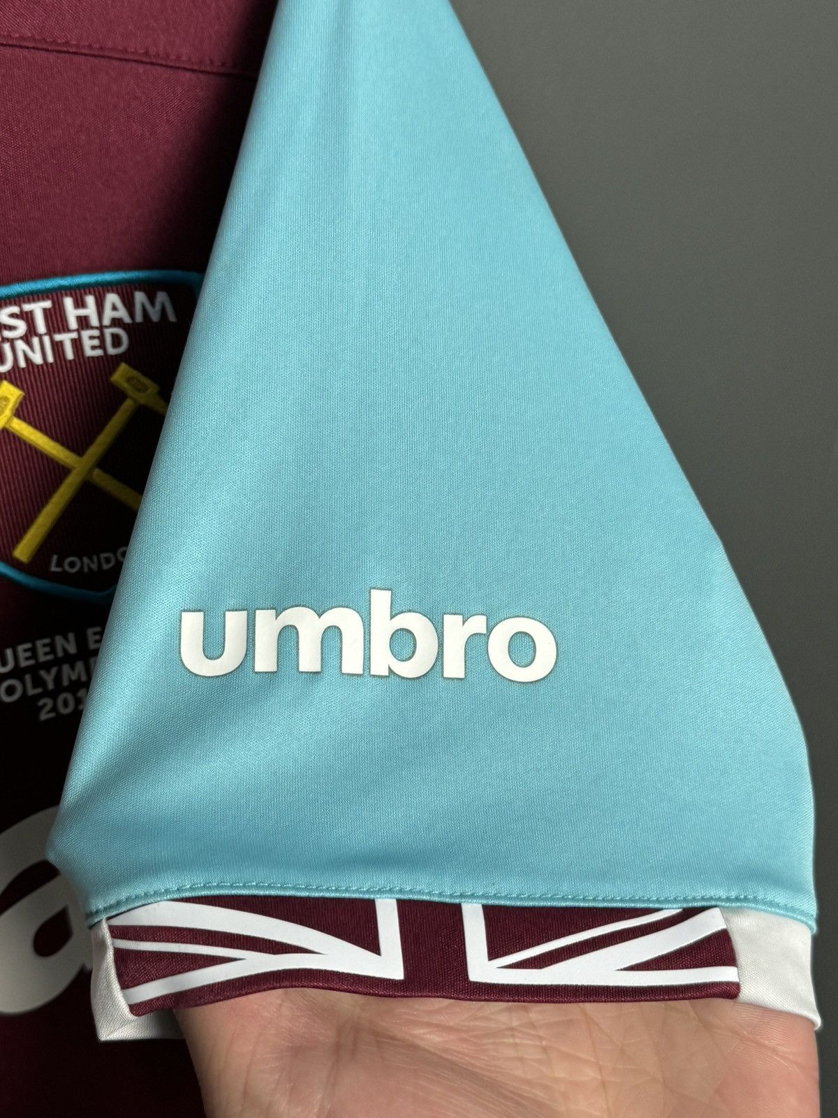 Umbro West Ham United 16/17 Home Football Jersey Size US S / EU 44-46 / 1 - 5 Thumbnail