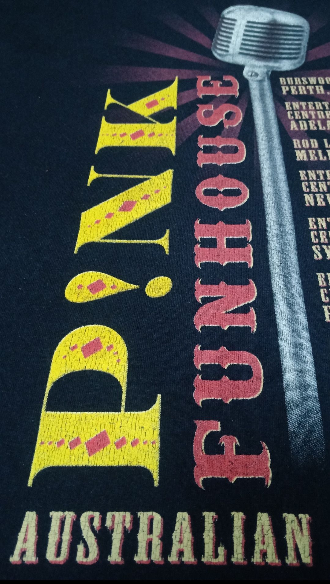 Band Tees Vintage PINK Funhouse Australian Tour 2009 T-shirt Size US XXL / EU 58 / 5 - 17 Thumbnail