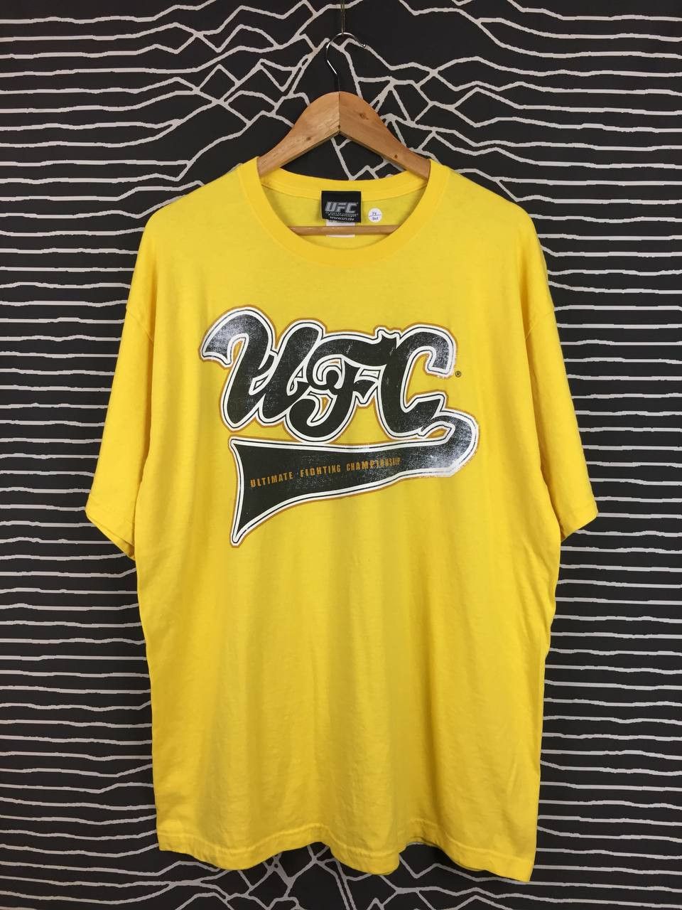 UFC × Vintage Ultimate Fighting Championship UFC Grafiti Logo Tee Size US XL / EU 56 / 4 - 1 Thumbnail
