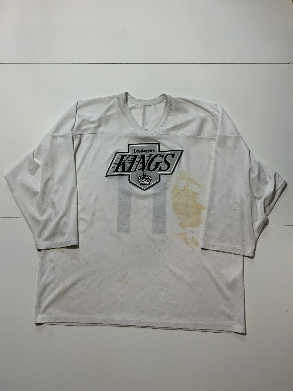 Ccm Vintage CCM Los Angeles Kings Autographed NHL Hockey Jersey Size US XL / EU 56 / 4 - 1 Thumbnail