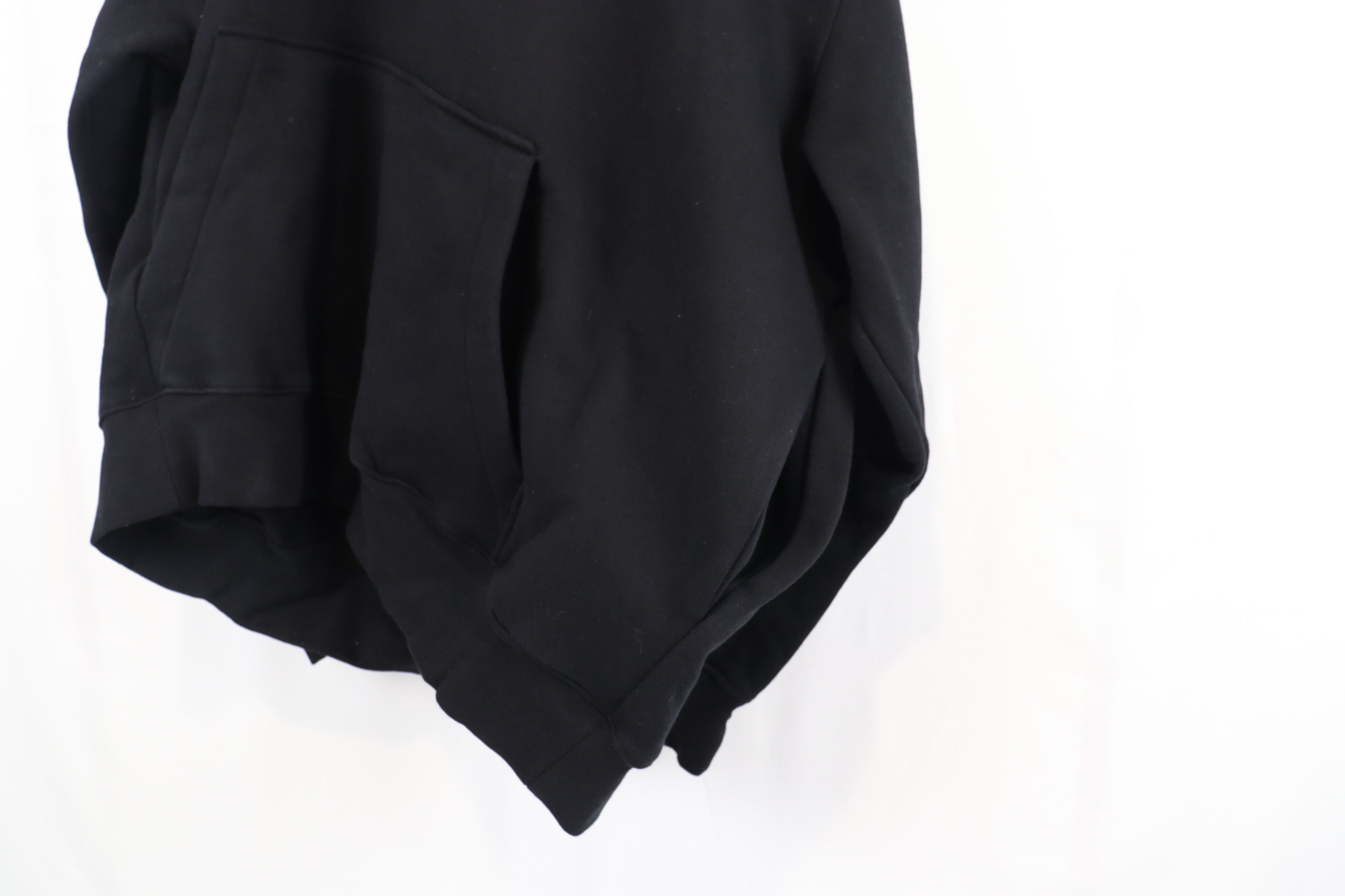 Martine Rose o1rshd10124 Twisted Hoodie in Black Size US S / EU 44-46 / 1 - 8 Thumbnail