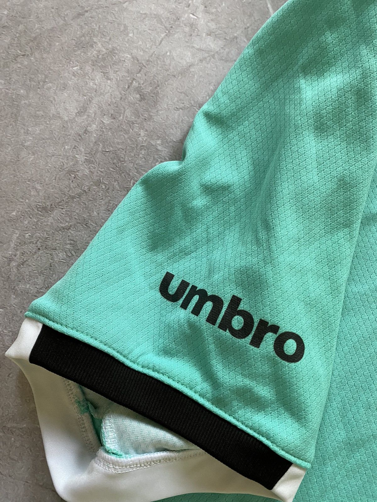 Umbro × Vintage Rare Umbro Derby County FC 2016-17 Third Soccer Jersey Size US L / EU 52-54 / 3 - 9 Thumbnail