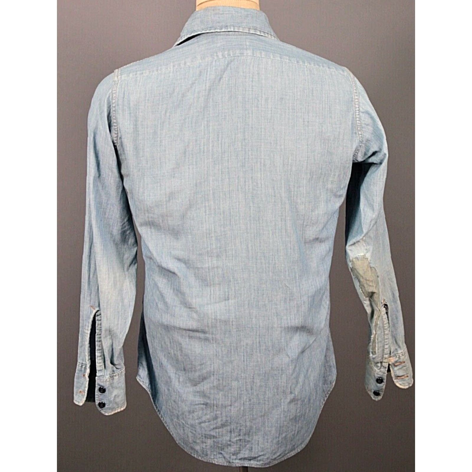 Levi's VTG Levi's Shirt 1970s Blue Chambray Work Sz S Men's Cotton Vintage 70s Shirt Levi's Size US S / EU 44-46 / 1 - 3 Thumbnail