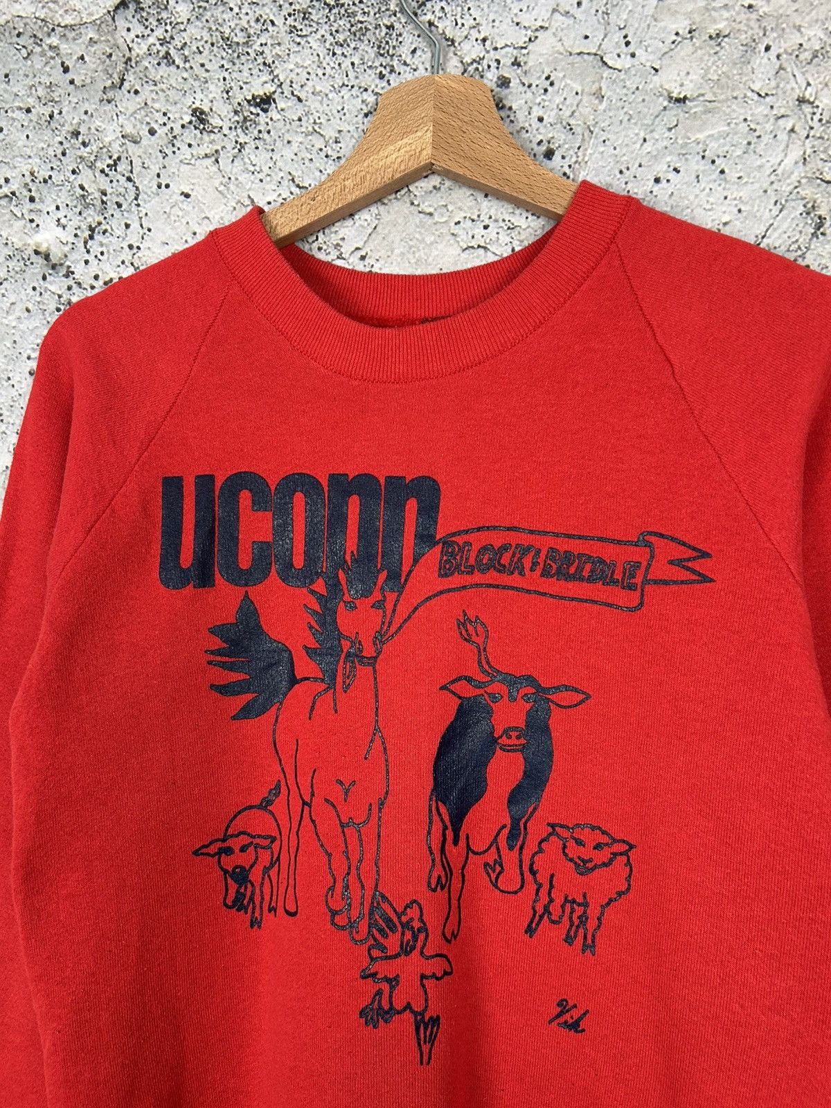 Vintage Vintage Uconn 90s Single Stitch Crewneck Archival Size US S / EU 44-46 / 1 - 3 Thumbnail
