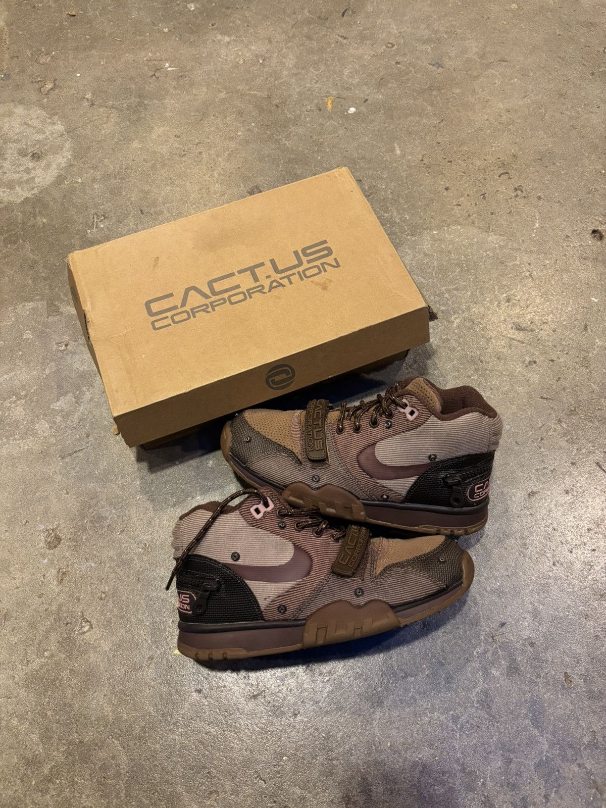Nike Air trainer 1 cactus Jack Size US 5 / EU 37 - 1 Thumbnail