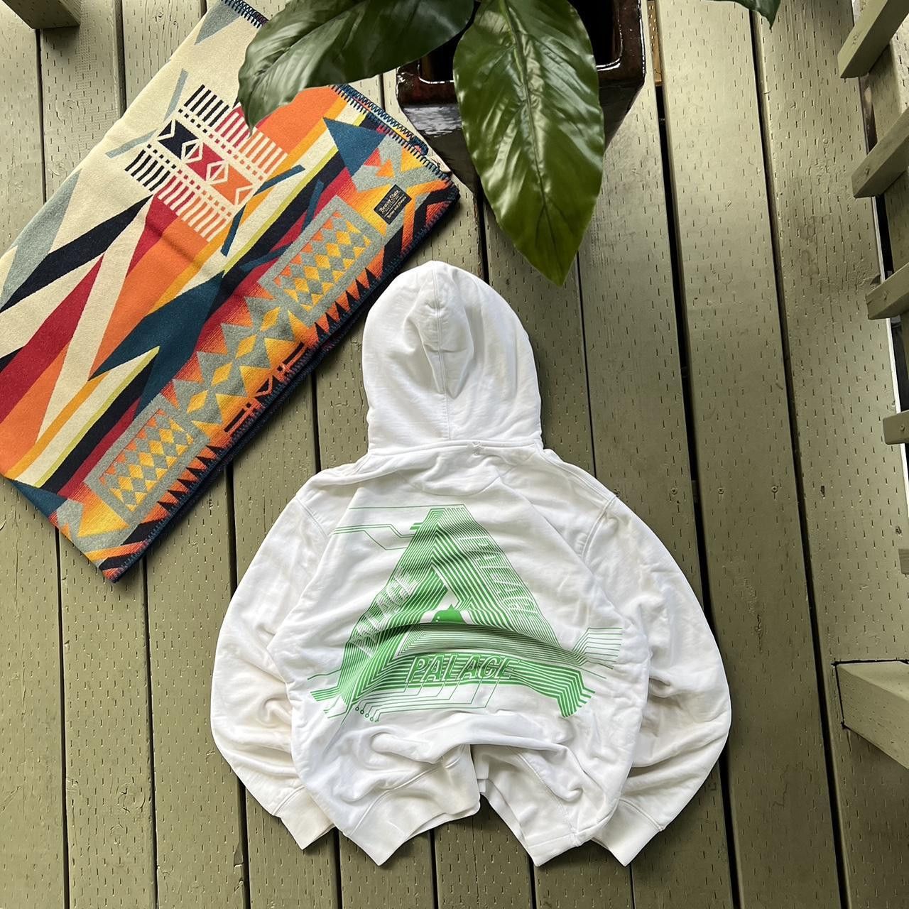 Palace Palace Skateboards Surkit Hoodie Size Large Hoodie White Size US L / EU 52-54 / 3 - 2 Thumbnail