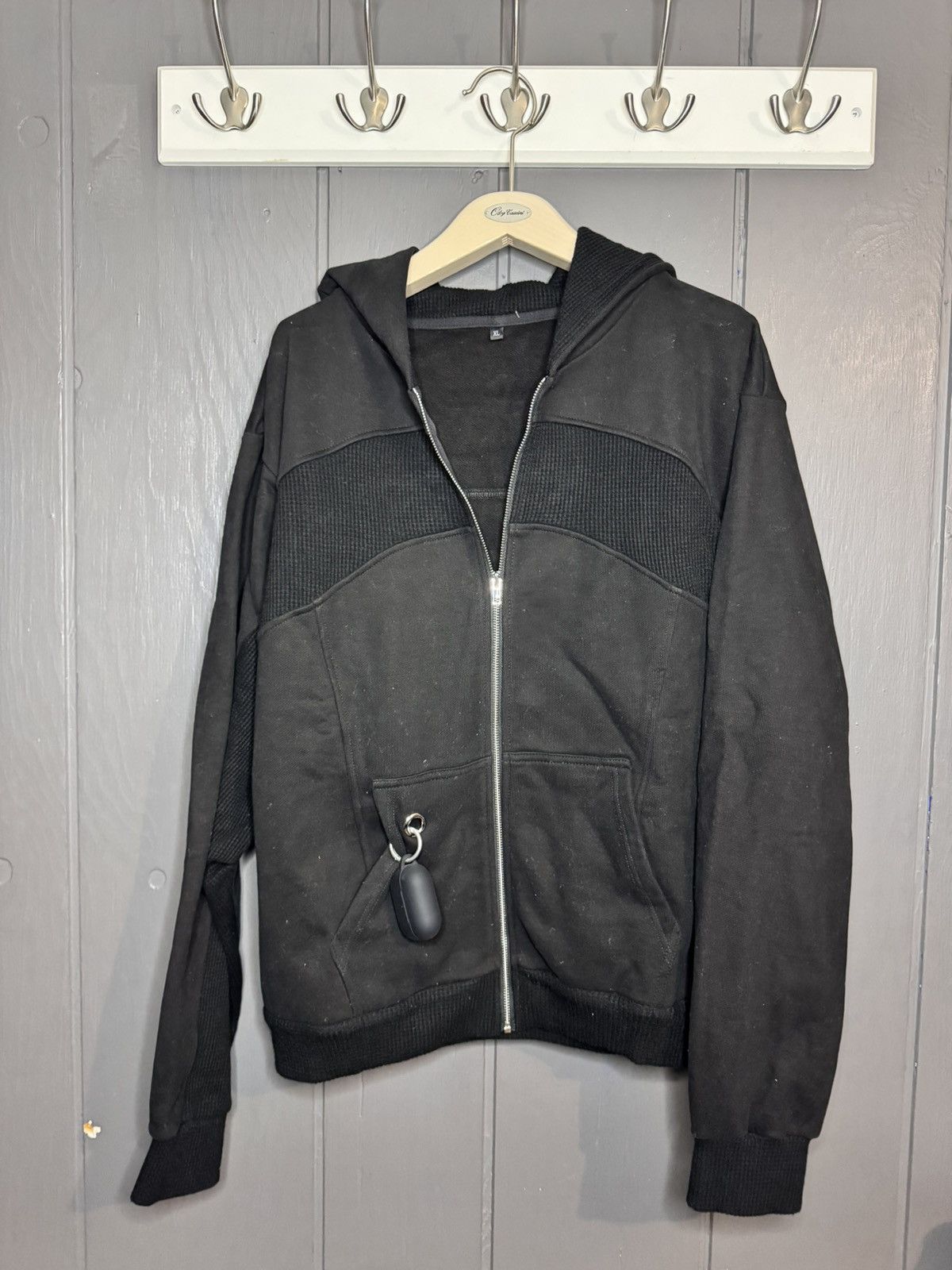 Japanese Brand × Le Grande Bleu (L.G.B.) Rare keychain hole hoodie Size US S / EU 44-46 / 1 - 4 Thumbnail