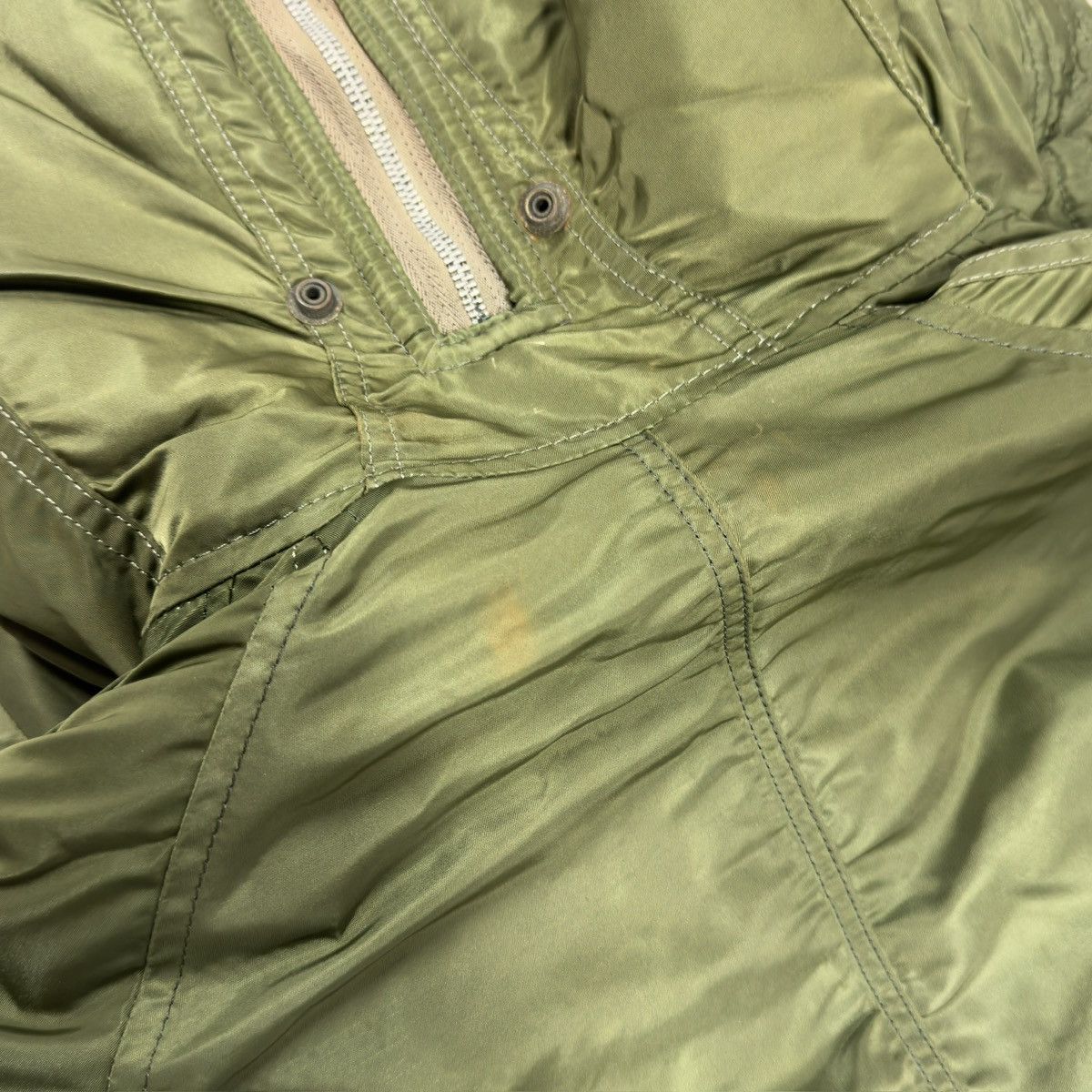 Alpha Industries Vintage 70s Alpha Industries N-2B Fur Hood Bomber Jacket Size US M / EU 48-50 / 2 - 4 Thumbnail