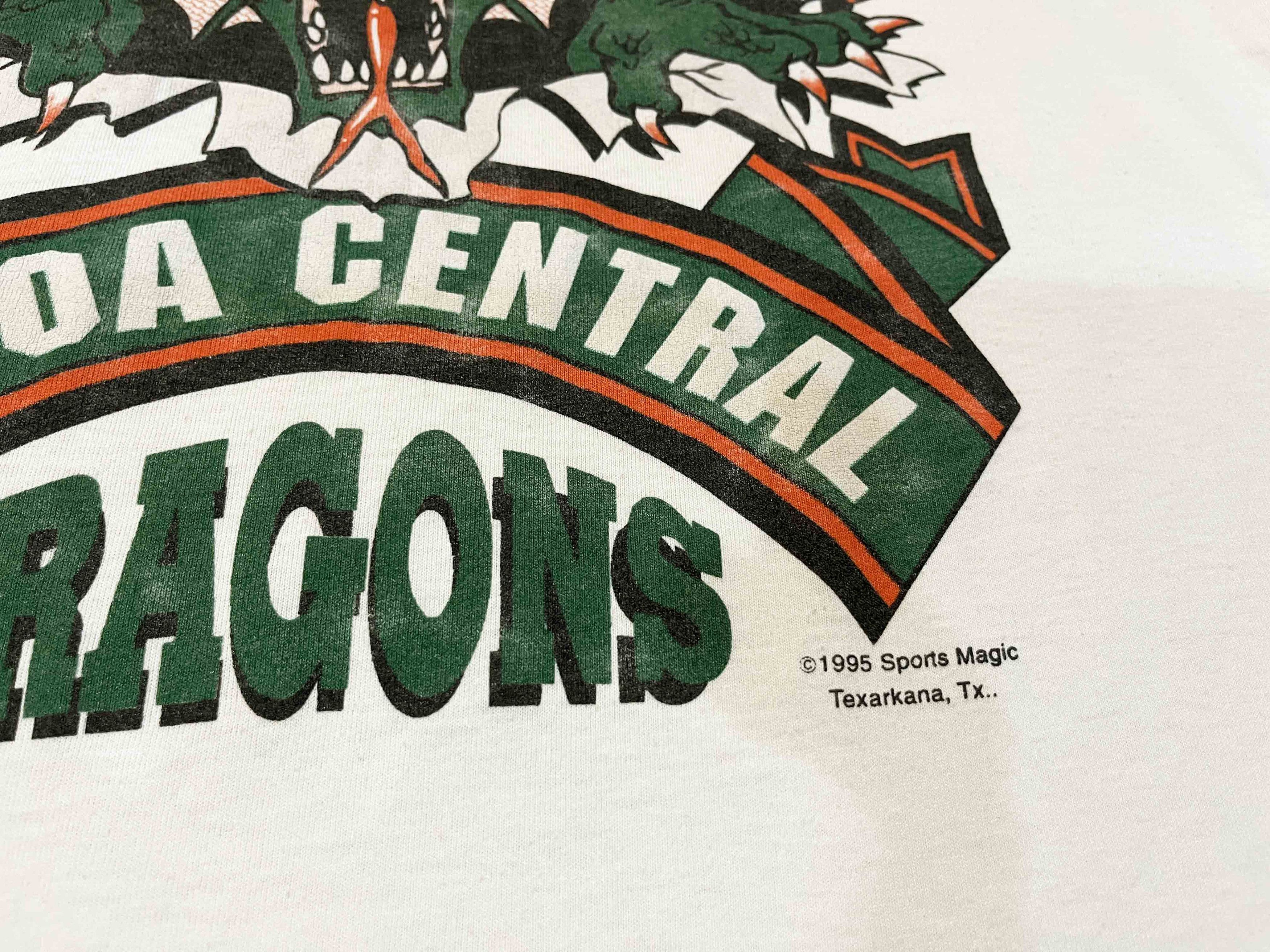 Fruit Of The Loom × Vintage Vintage Fruit of the Loom Genoa Central Dragons T-Shirt Size US L / EU 52-54 / 3 - 4 Thumbnail